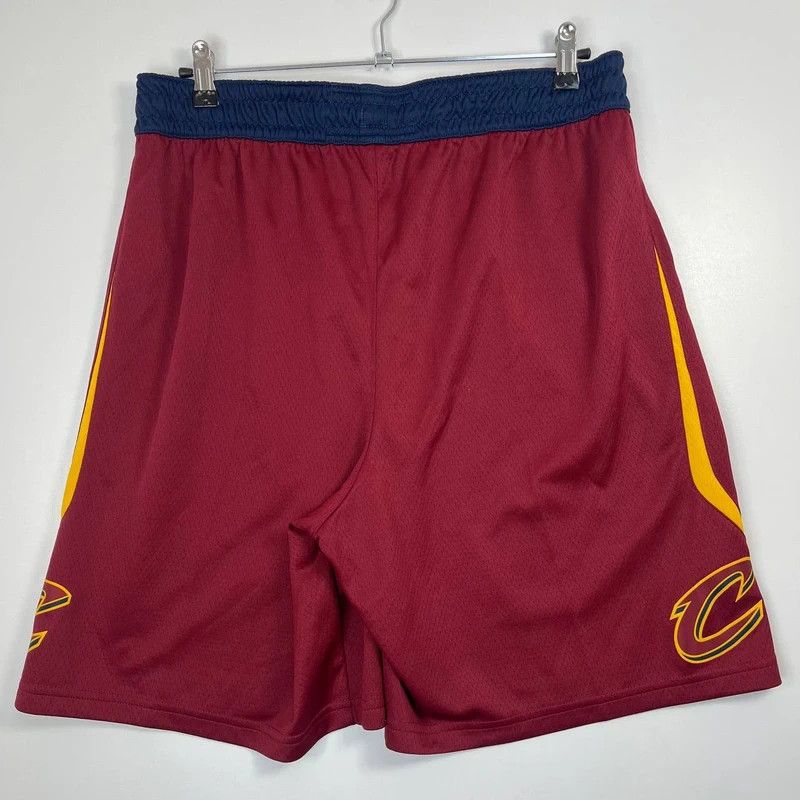 Nike Nike NBA Cleveland Cavaliers Swingman Shorts Mens Sz XL Size US 42 / EU 58 - 7 Thumbnail