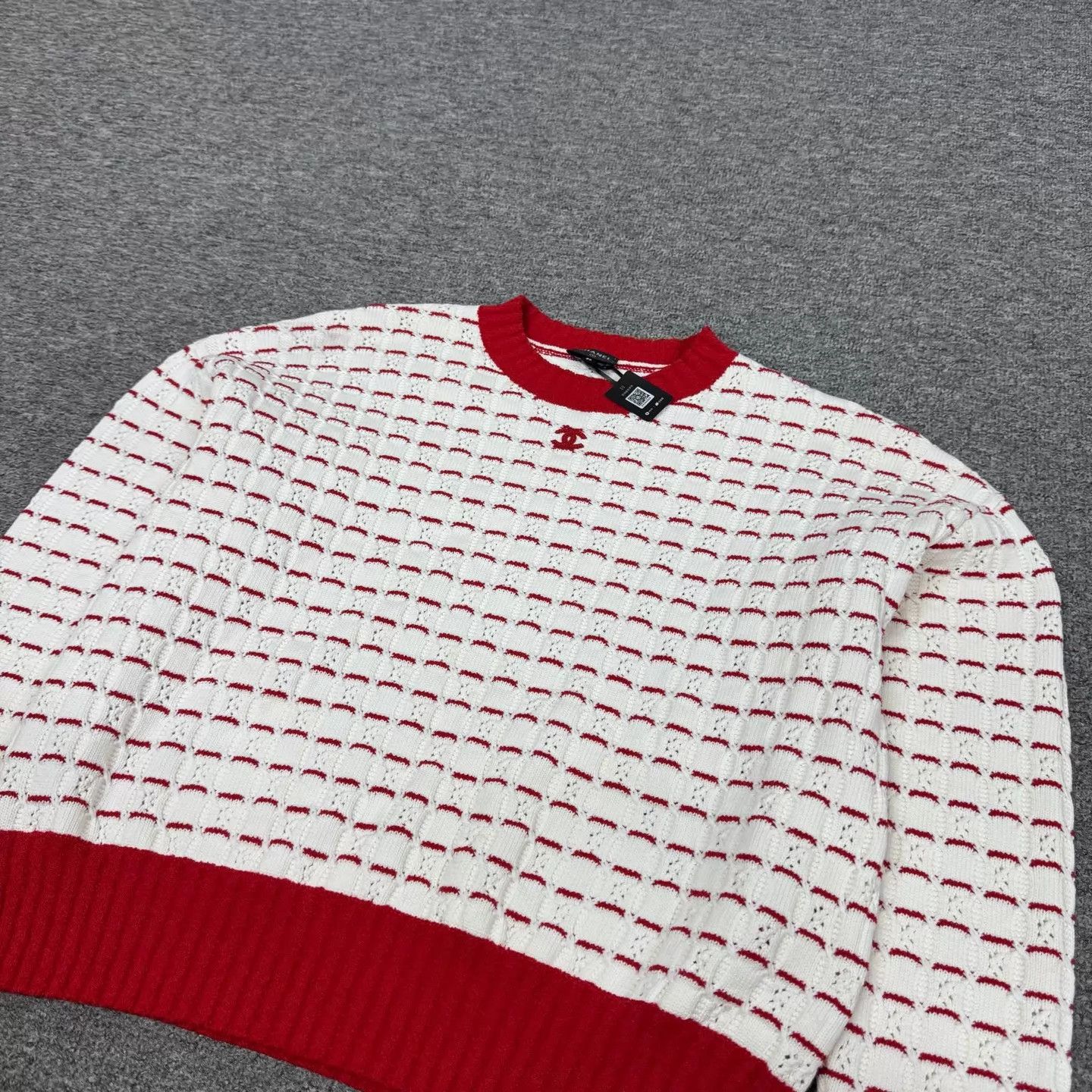 Chanel Chanel Red & White Double C Embroidered Cropped Knit Top Size XS / US 0-2 / IT 36-38 - 3 Thumbnail