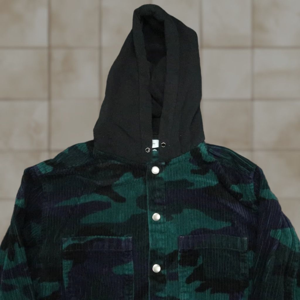 Urban Outfitters VINTAGE Urban Outfitters Jacket Mens Small Green Blue Camo Corduroy Snap Hooded Shacket Size US S / EU 44-46 / 1 - 1 Thumbnail
