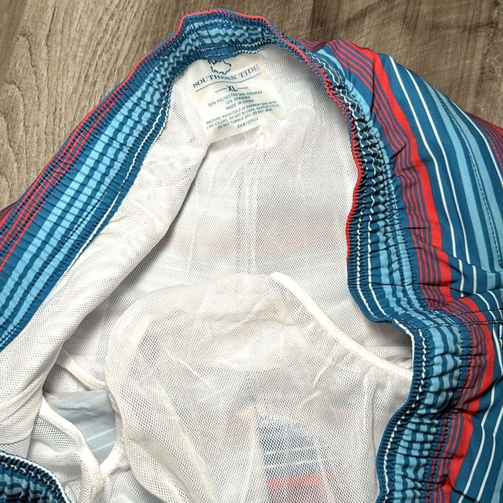 Southern Tide Southern Tide Swim Trunks XL Men Blue Bottom Regular Size XL Mens Color Blue Size US 36 / EU 52 - 5 Thumbnail