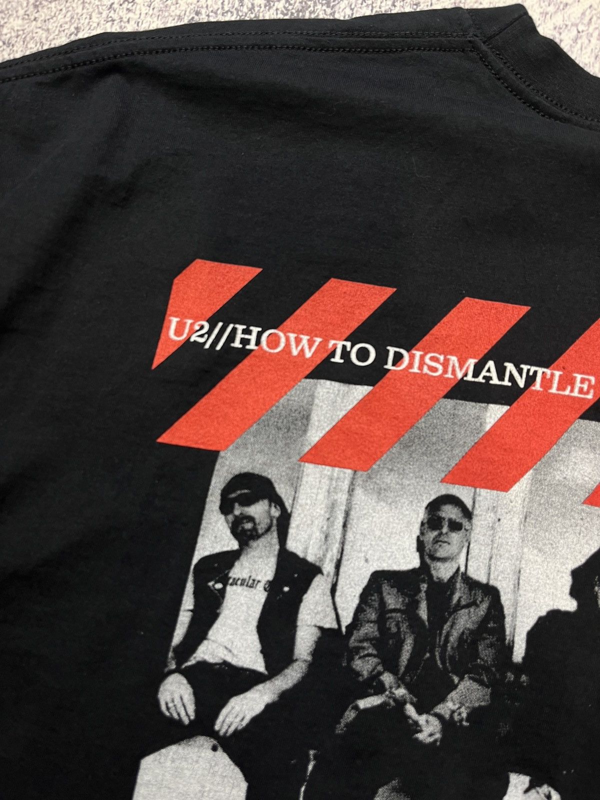 Band Tees Vintage 2005 U2 How To Dismantle An Atomic Bomb Faded Tee Size US XL / EU 56 / 4 - 18 Thumbnail