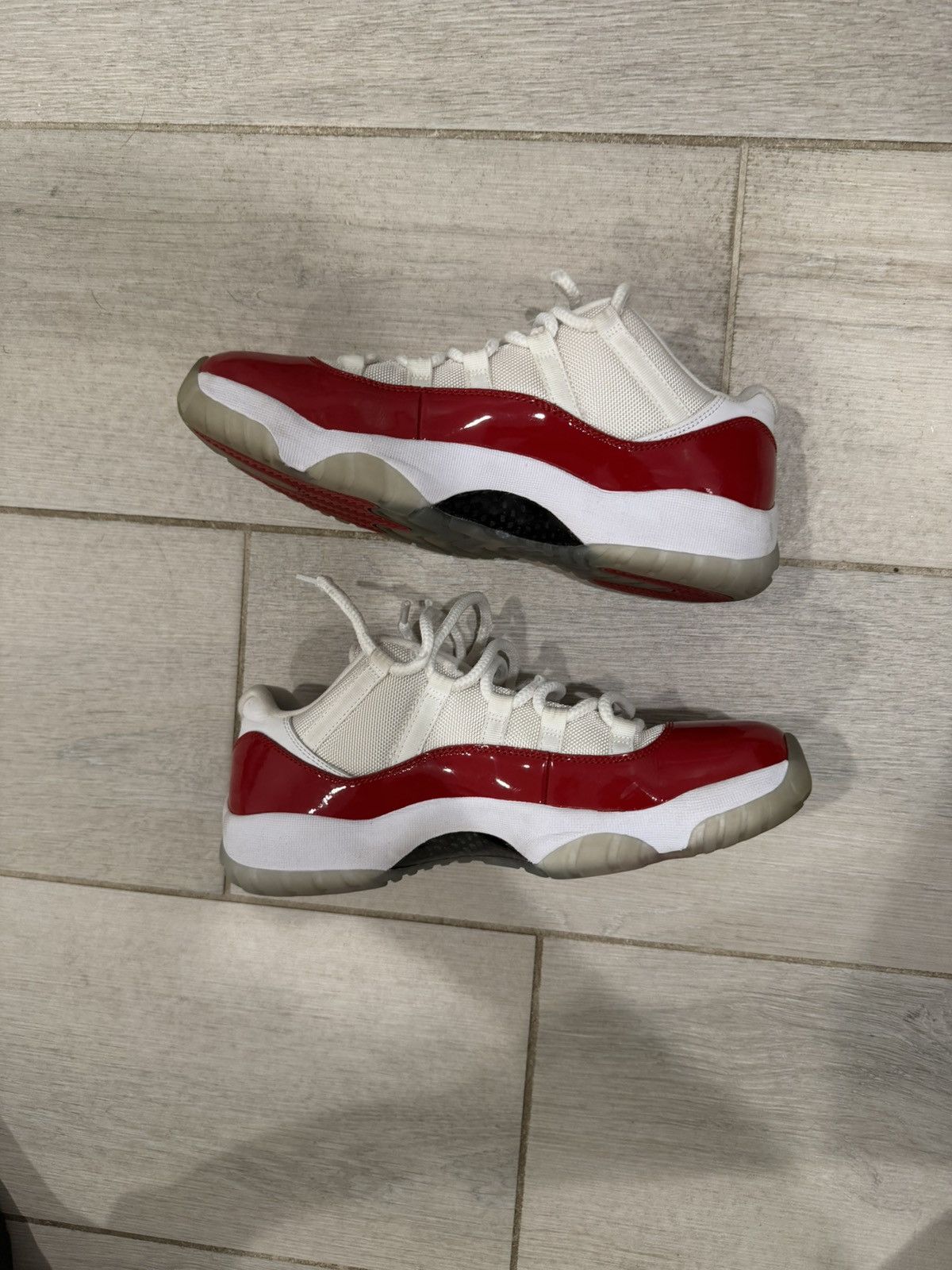 Jordan Brand Jordan 11 low cherry Size US 10 / EU 43 - 3 Thumbnail