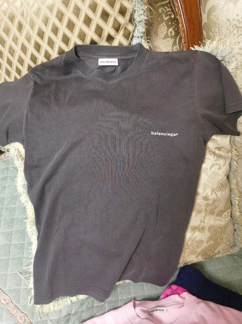 Balenciaga Balenciaga Limited Vintage Gray XS T-Shirt - dmc Size US XS / EU 42 / 0 - 1 Thumbnail