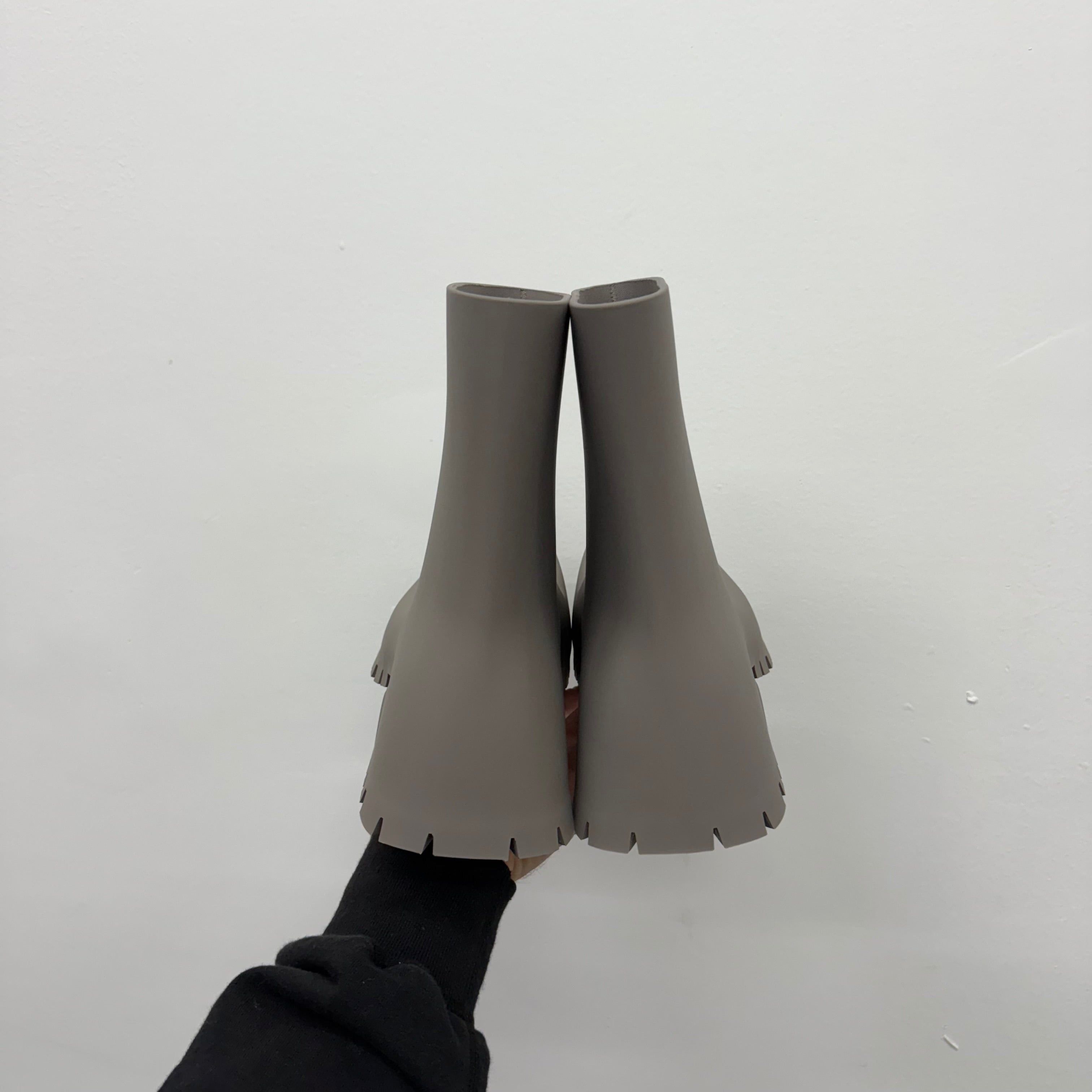 Balenciaga Balenciaga Trooper Boot - Size 8 US Grey Rubber NEW Size US 8 / EU 41 - 5 Thumbnail