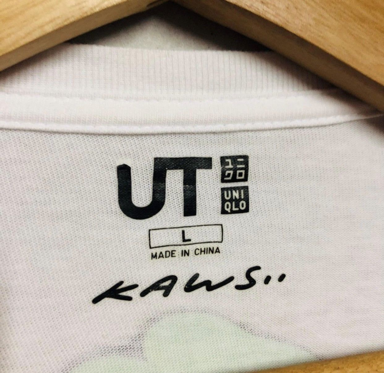 Japanese Brand × Kaws × Uniqlo Kaws Skeleton Size US L / EU 52-54 / 3 - 3 Thumbnail