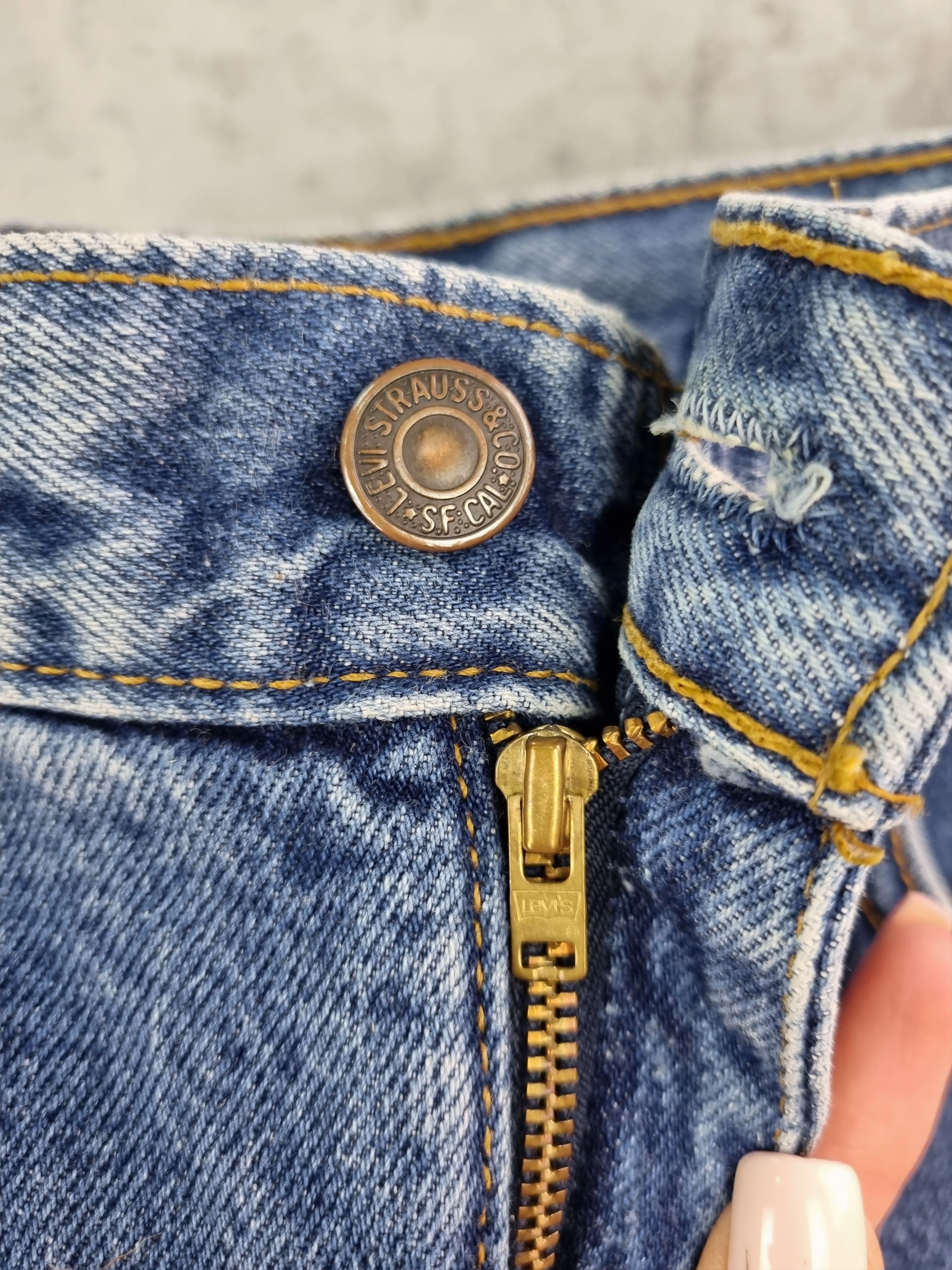 Levi's × Levi's Vintage Clothing × Vintage 95s Levi's Raw Denim Gorgeous Denim Jeans made in UK Size US 30 / EU 46 - 14 Thumbnail