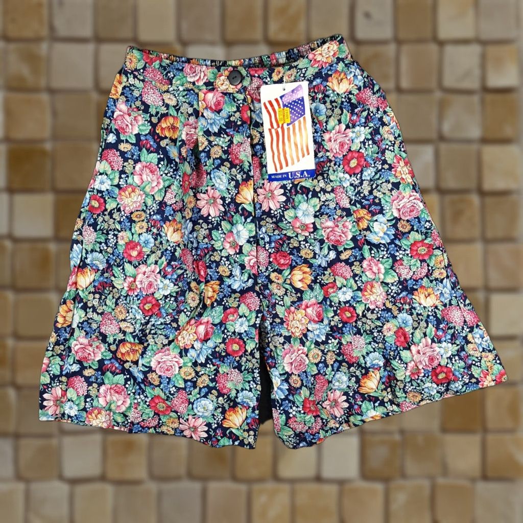 Vintage VINTAGE Infinity Chic Floral High Waist Lounge Shorts Sz Small Relaxed Blue 80s Bohemian Womens Size 28" / US 6 / IT 42 - 1 Thumbnail