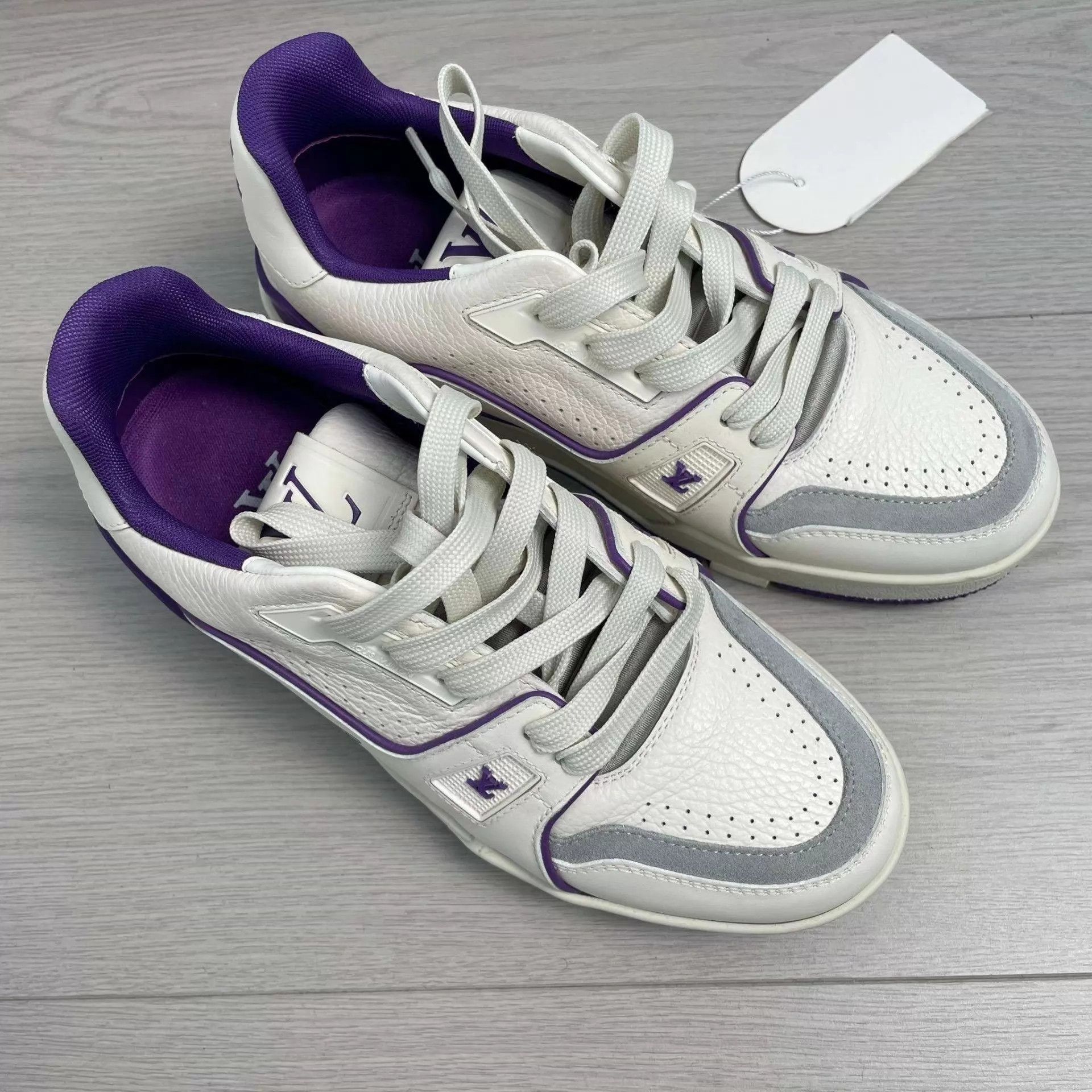 Louis Vuitton LV leather sneakers white purple 36 Size US 5.5 / IT 35.5 - 1 Thumbnail