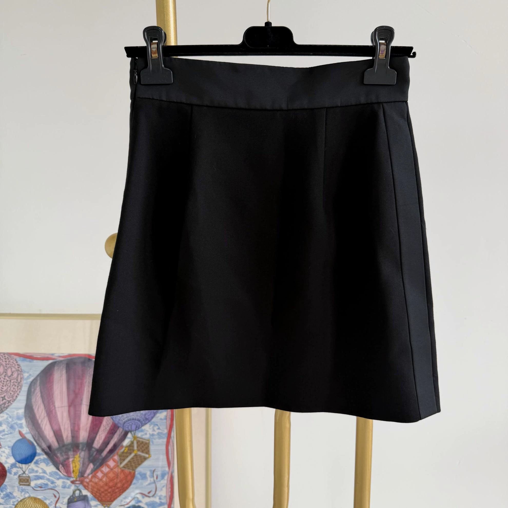 Miu Miu MIU MIU Black Bow Skirt Size 40 Size 27" / US 4 / IT 40 - 2 Thumbnail