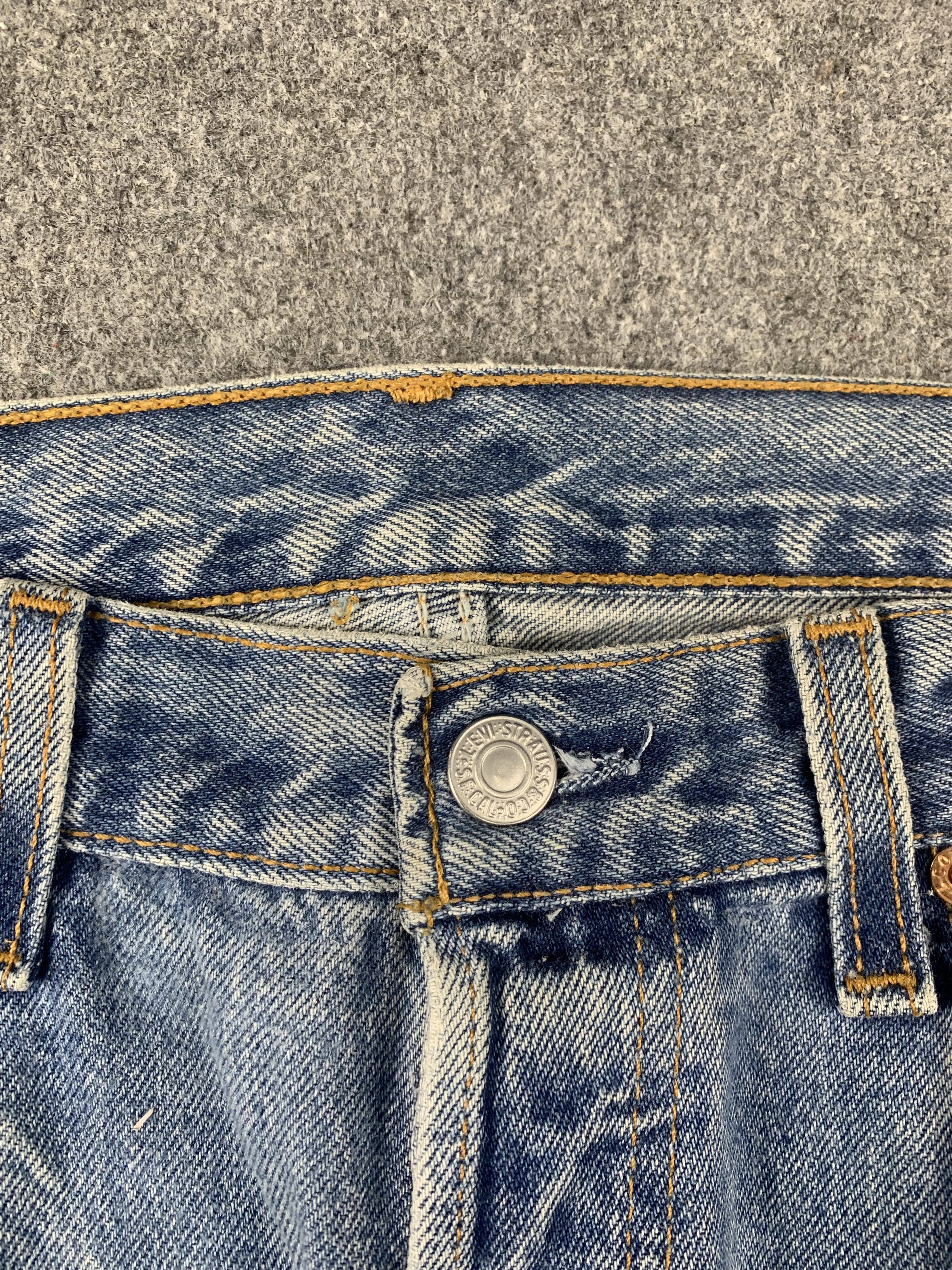 Levi's Vintage Levis 501 Faded Blue Jeans DP2065 Size US 32 / EU 48 - 12 Thumbnail