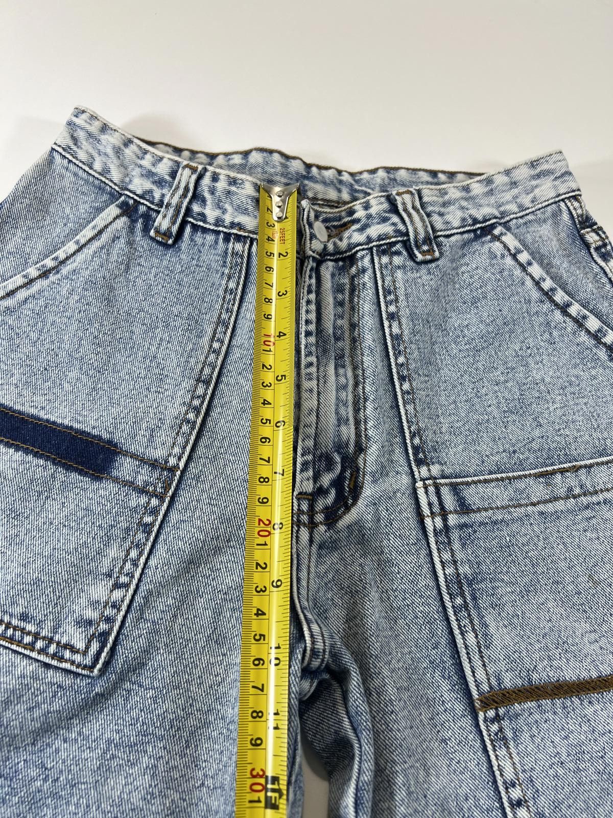 The Unbranded Brand Wide Leg Light Wash Denim Jeans with Patch Pockets Size 28" / US 6 / IT 42 - 5 Thumbnail