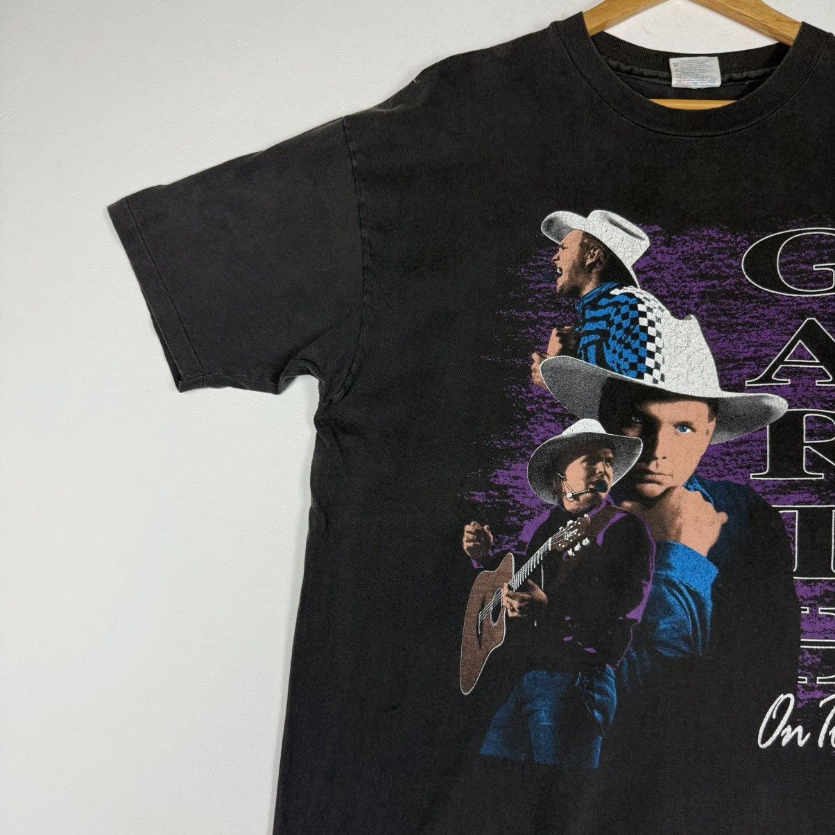Band Tees Vintage 92s Garth Brooks On Town Tour Tee Size US M / EU 48-50 / 2 - 4 Thumbnail