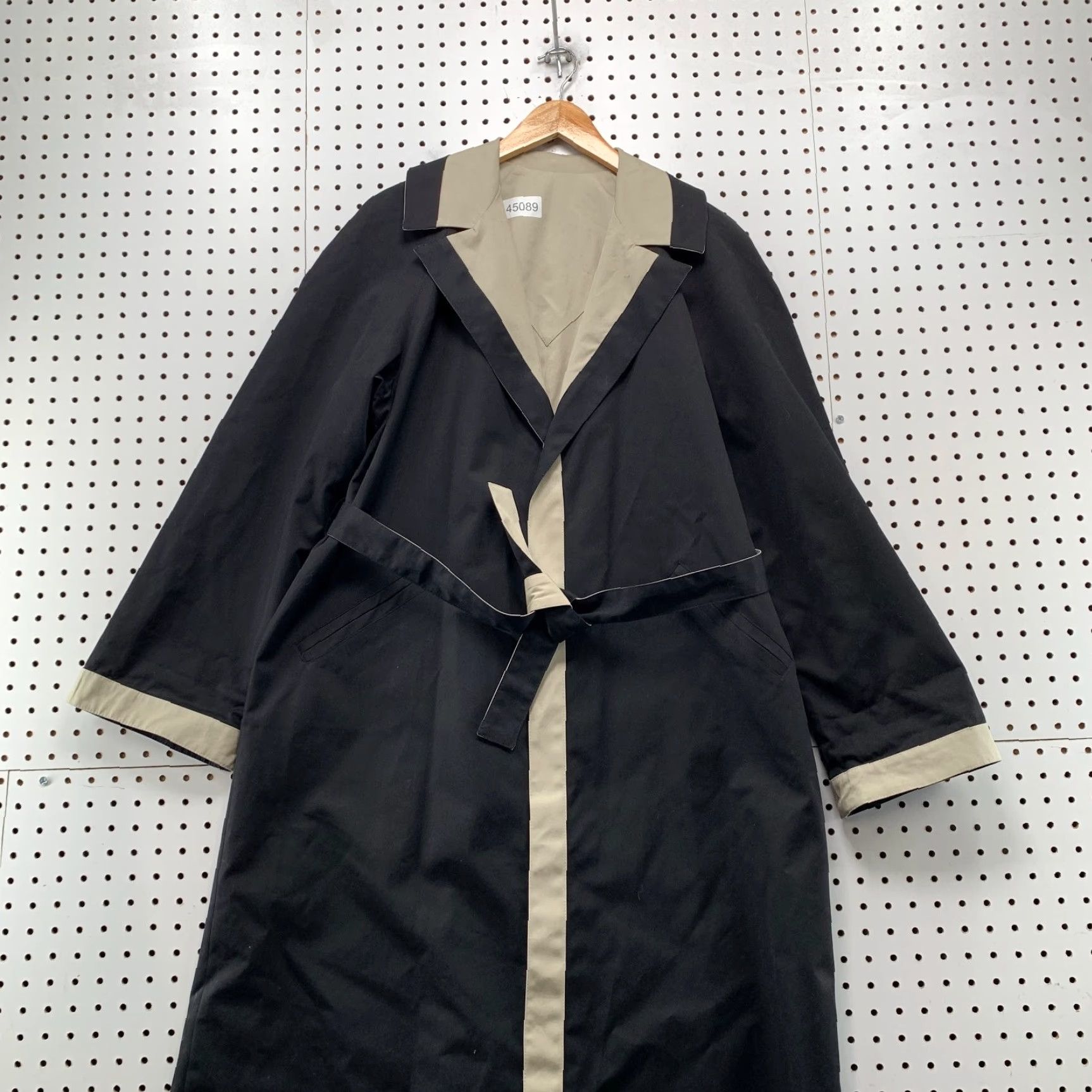 Rains VINTAGE Rain Shedder Trench Coat Womens 11/12 Black Beige Belted Size XL / US 12-14 / IT 48-50 - 2 Thumbnail