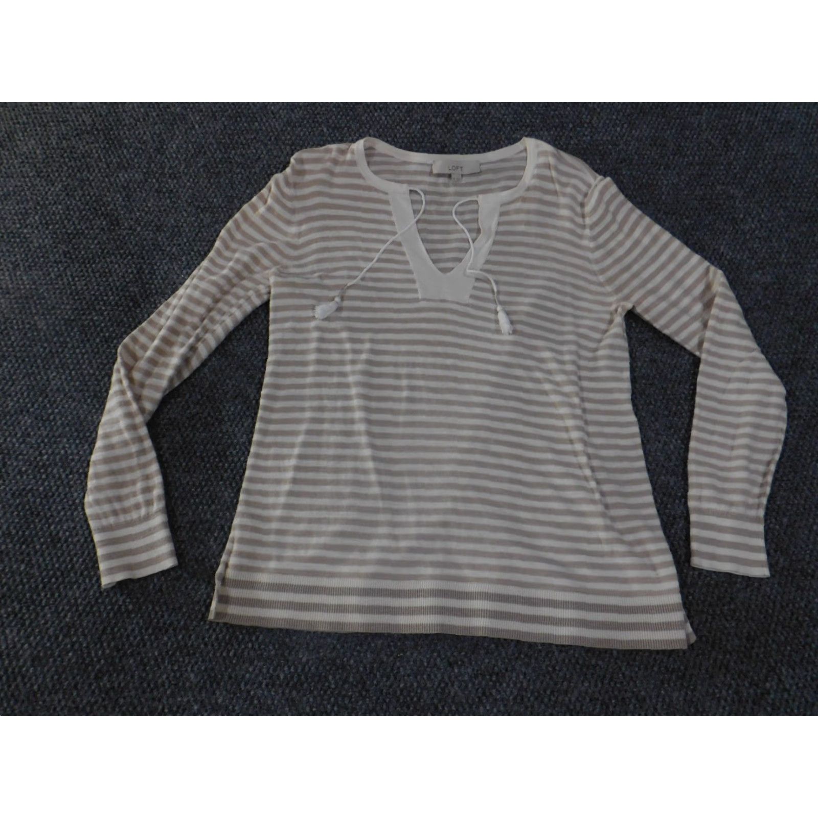 Loft LOFT Shirt Womens Medium White Striped Beige Long Sleeve Tie Neck Button-Up Cotton Knit VINTAGE No, not; but keep concise Size M / US 6-8 / IT 42-44 - 3 Thumbnail