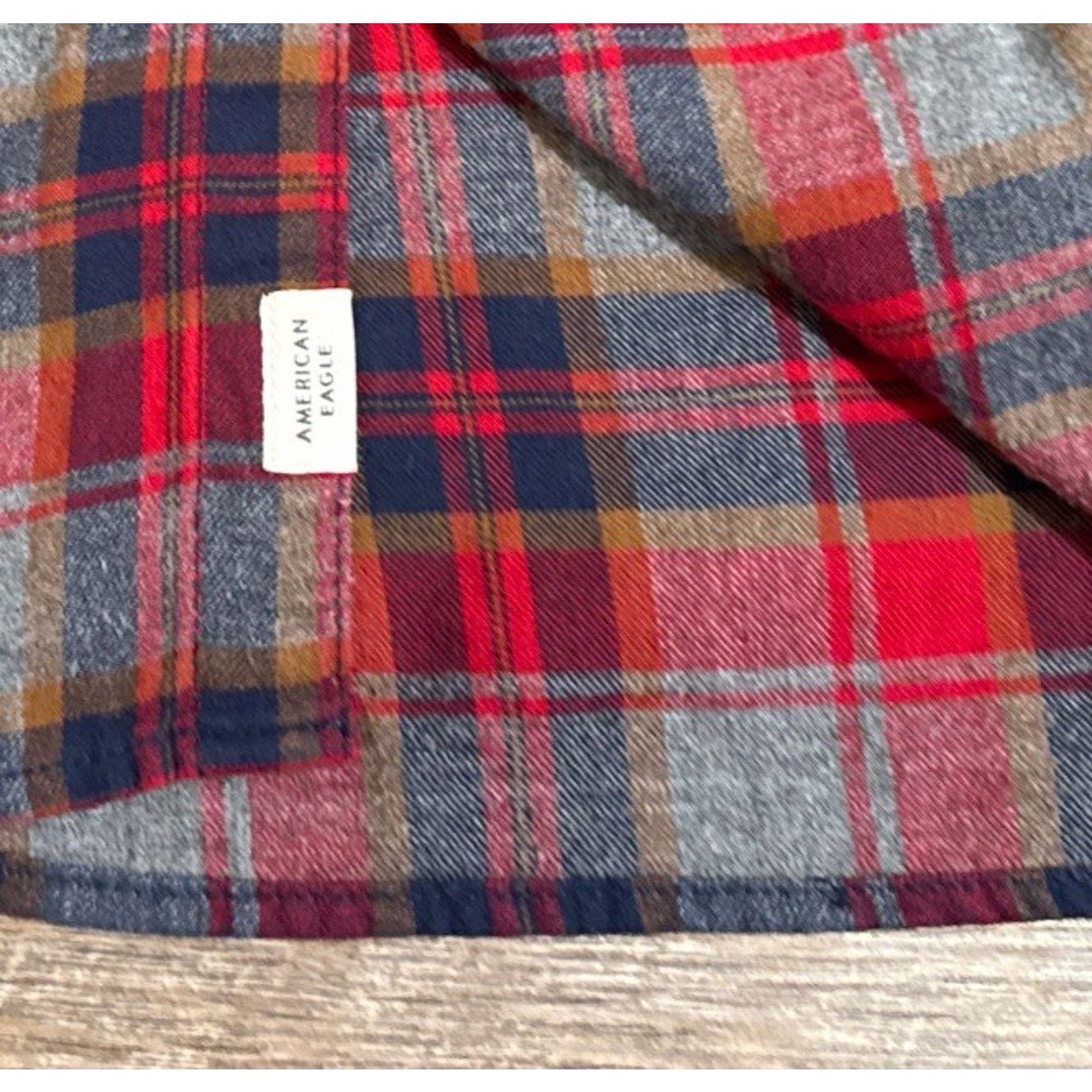 American Eagle Outfitters American Eagle Men XL Gray And Red Plaid Long Sleeve Size US XL / EU 56 / 4 - 2 Thumbnail