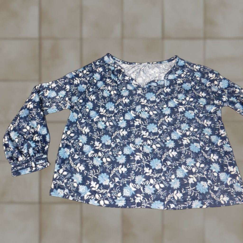 Old Navy Old Navy Blouse Womens Small Blue Floral Pullover Crew Neck Stretch Top Regular Size S Casual Size S / US 4 / IT 40 - 1 Thumbnail