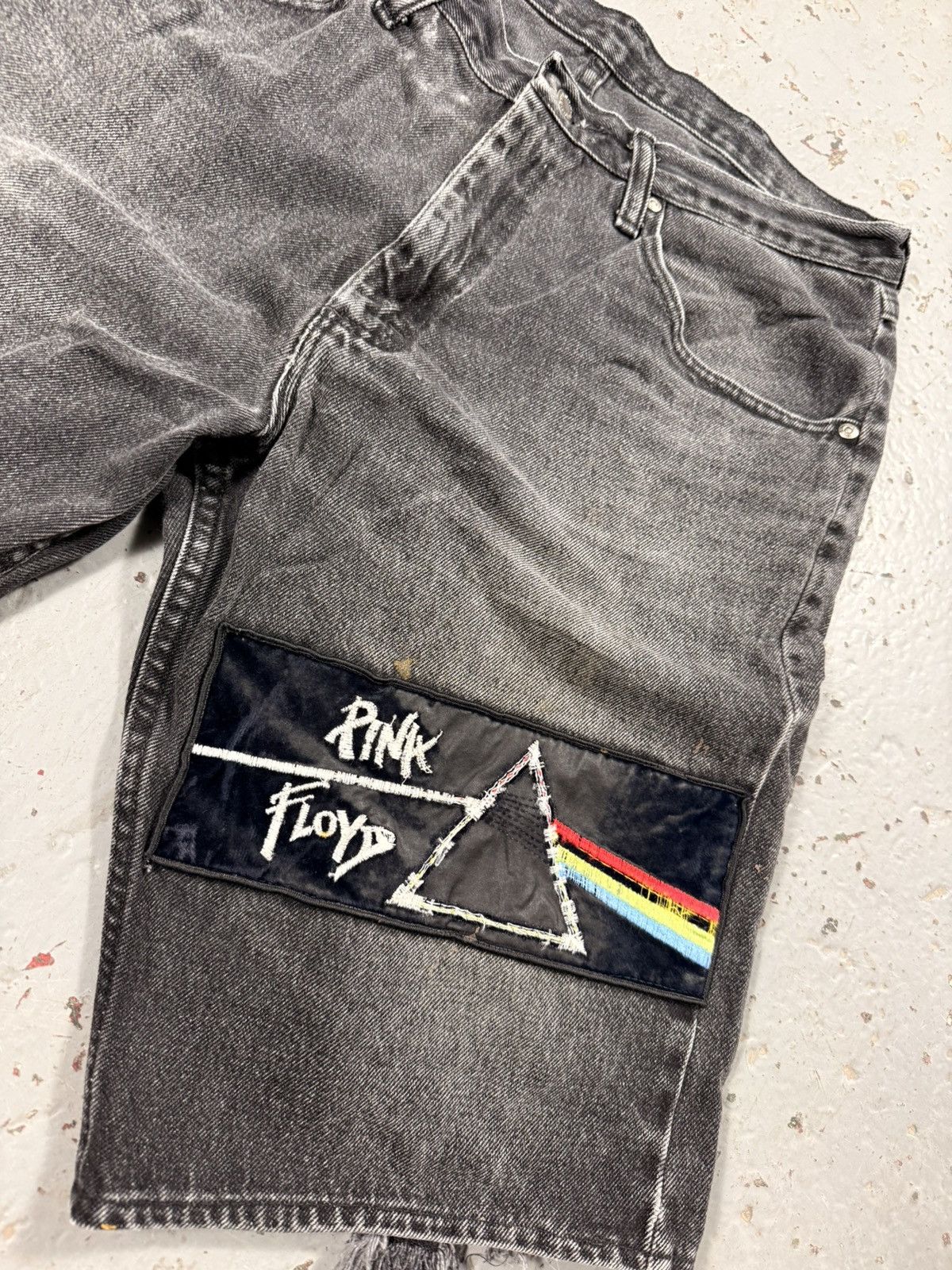 Wrangler Vintage Wrangler Basics Pink Floyd Faded Denim Jorts Size US 32 / EU 48 - 2 Thumbnail