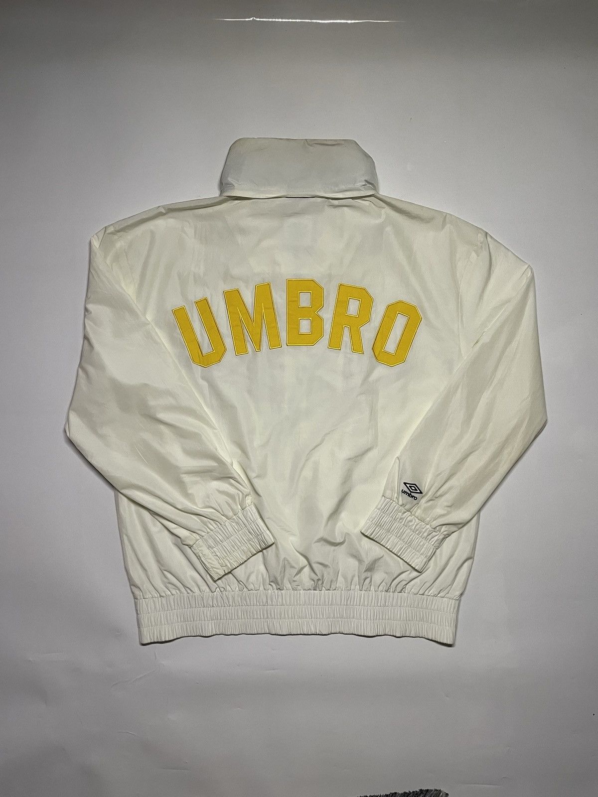 Umbro Umbro Embroidered Biglogo Sportwear Windbreaker jaket Size US XL / EU 56 / 4 - 16 Thumbnail