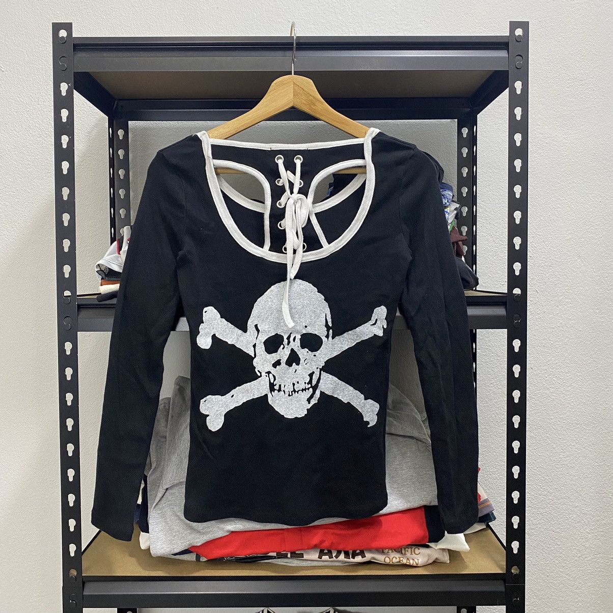 Vintage Tshirt Longsleeve Skull Punk Style Size XS / US 0-2 / IT 36-38 - 1 Thumbnail