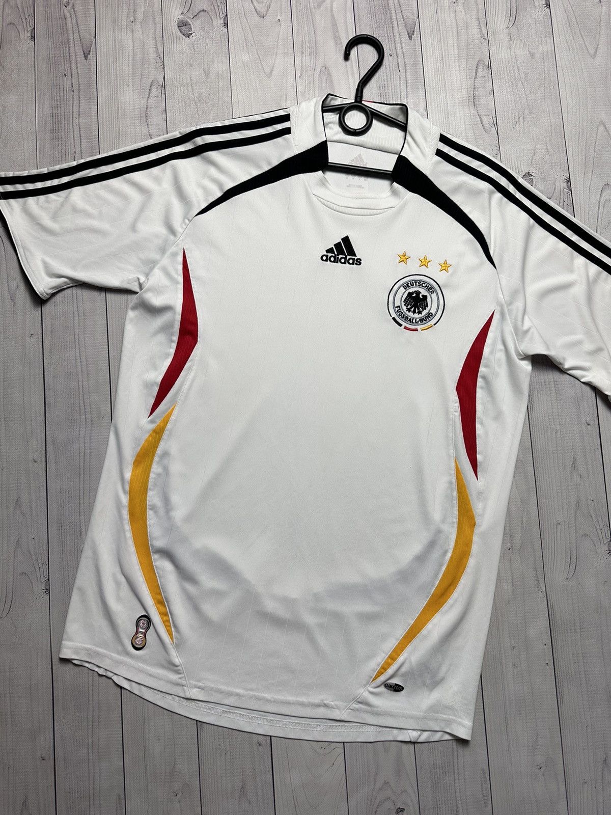 Adidas × Vintage Vintage adidas Deutschland soccer jersey size M Size US M / EU 48-50 / 2 - 2 Thumbnail