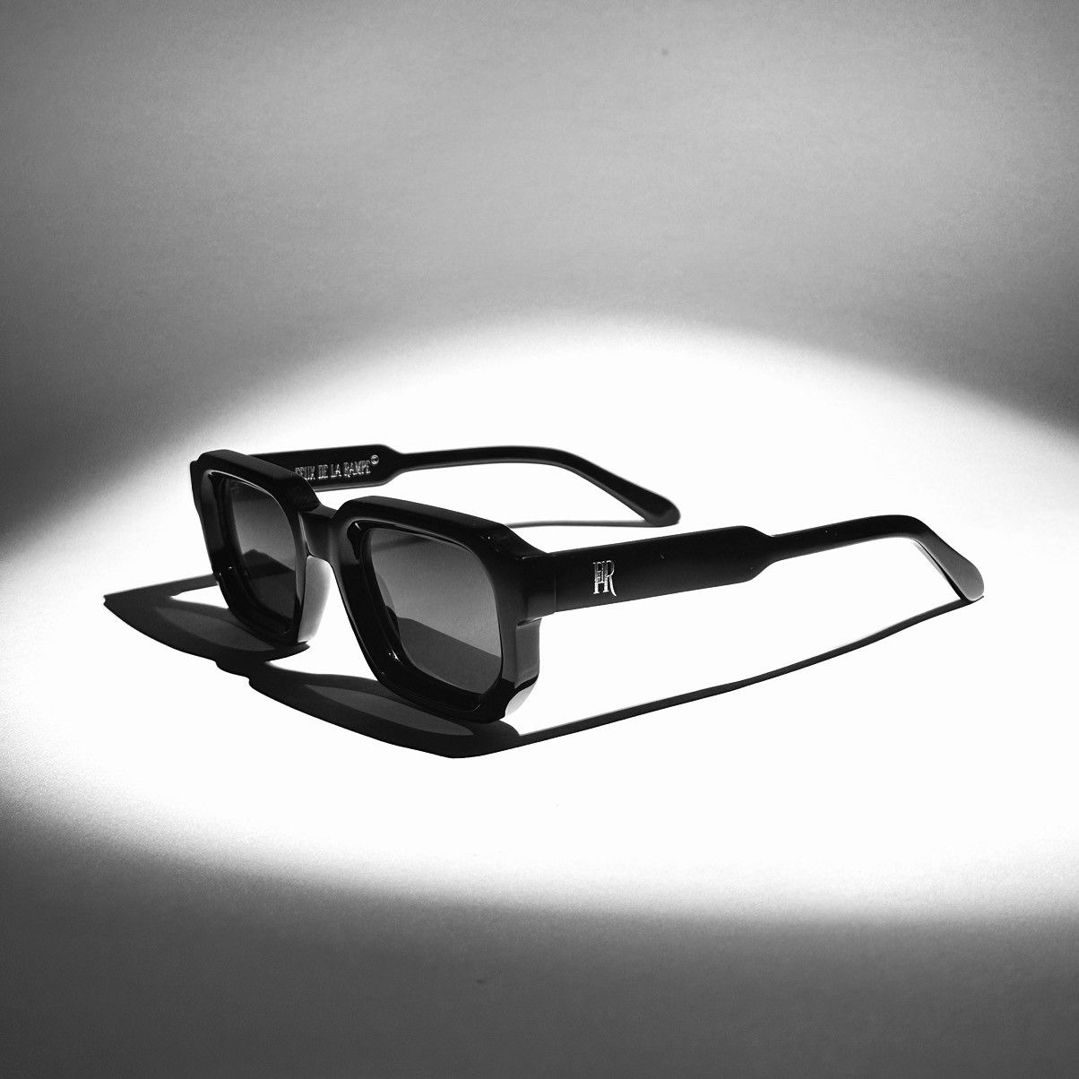 Designer « The Classic Black » Sunglasses by FDLR Size ONE SIZE - 1 Thumbnail