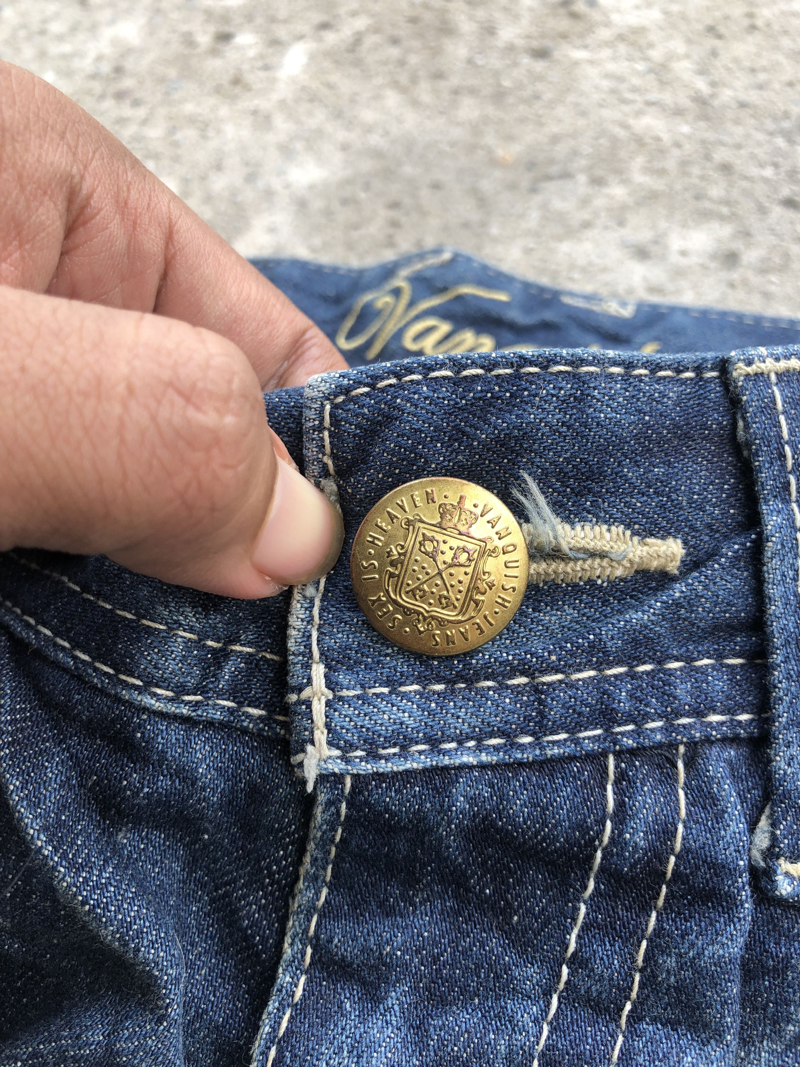 If Six Was Nine × Le Grande Bleu (L.G.B.) × Vanquish Vanquish Gold Distressed denim Size US 31 - 7 Thumbnail