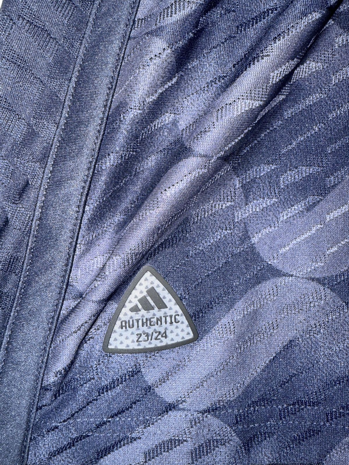 Adidas Real Madrid 23/24 Away Jersey AuthenticHEAT.RDYPlayerVersion Size US XL / EU 56 / 4 - 6 Thumbnail