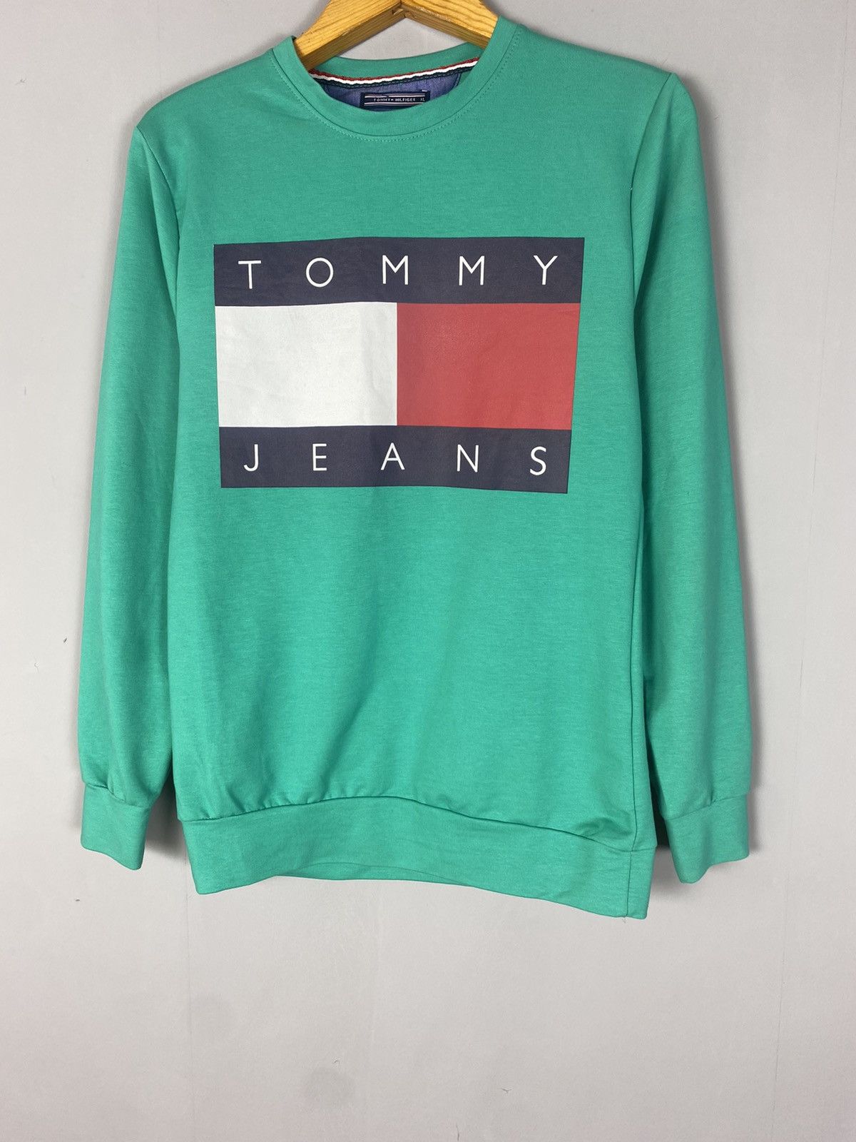 Tommy Hilfiger Vintage Tommy Hilfiger big logo sweatshirt Size US S / EU 44-46 / 1 - 3 Thumbnail