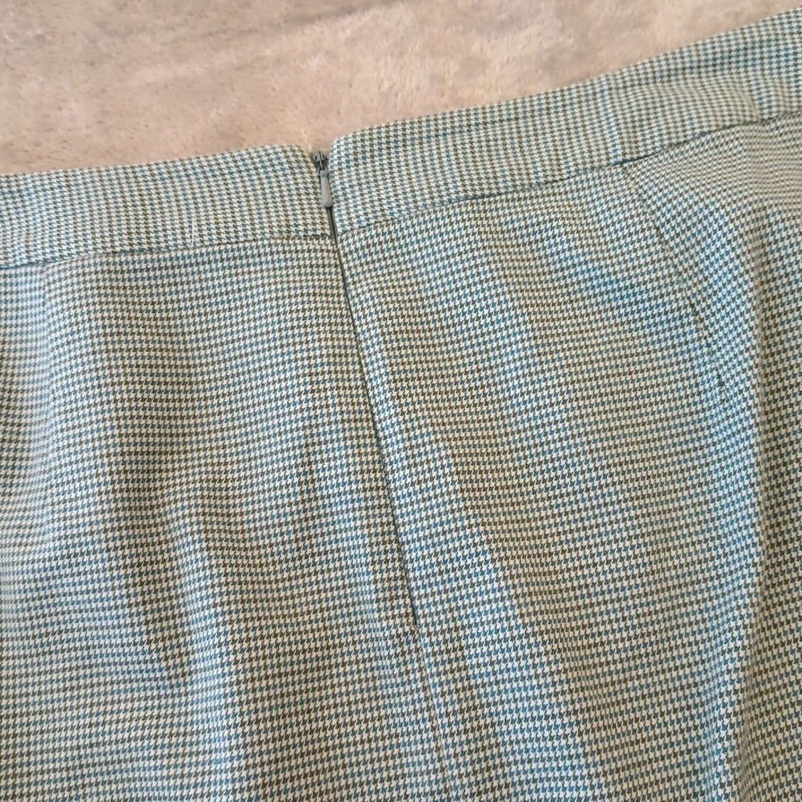 Vintage LL Bean Skirt Knee Length Blue Houndstooth Pockets Lined Slit Size 14 Women Wool Cotton Spandex Regular Straight Pencil Vintage: No Size 36" / US 14 / IT 50 - 6 Thumbnail