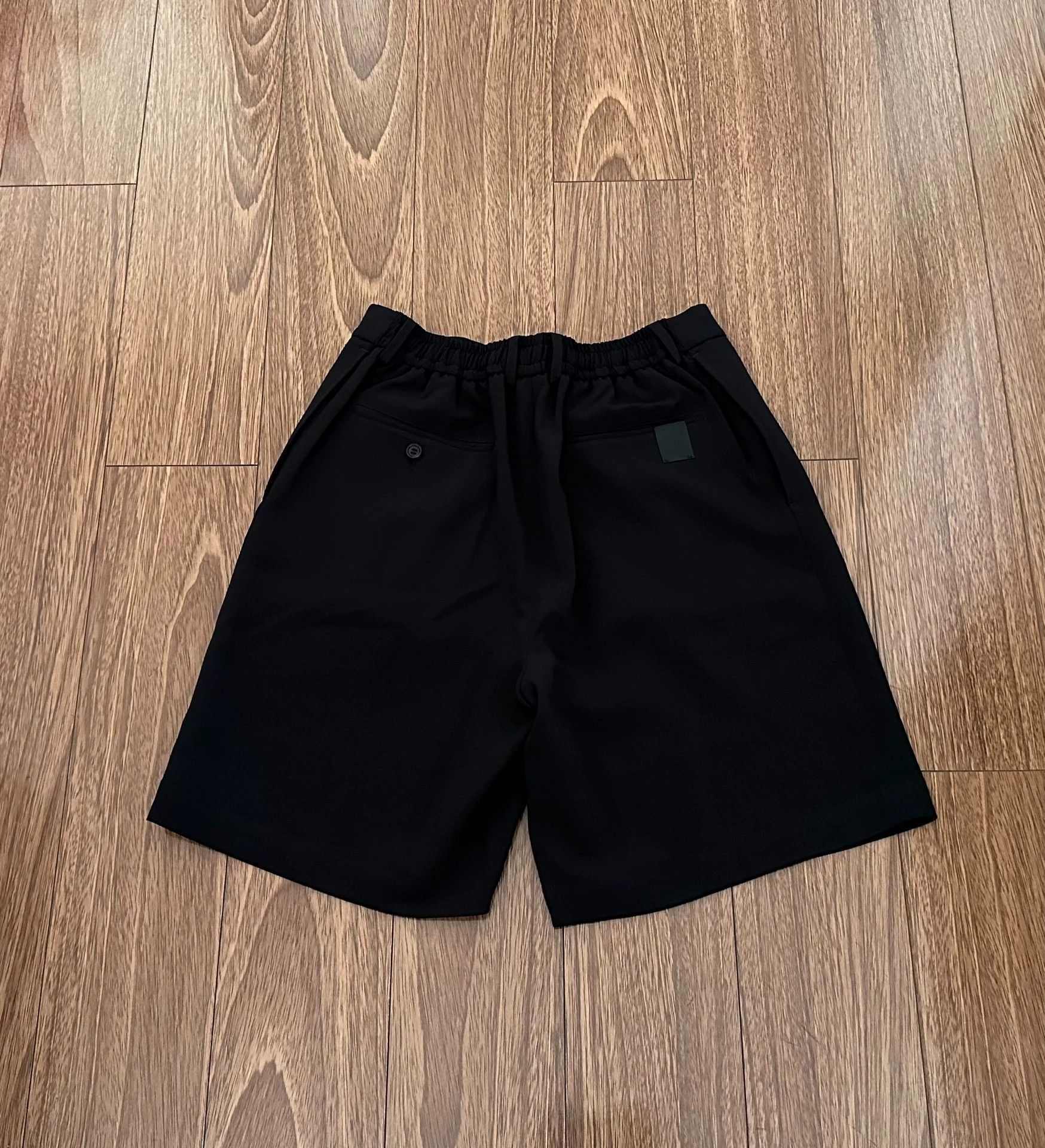 N.Hoolywood N.HOOLYWOOD 25SS Double Pleat Drape Loose-Casual Short 36 Size US 36 / EU 52 - 2 Thumbnail
