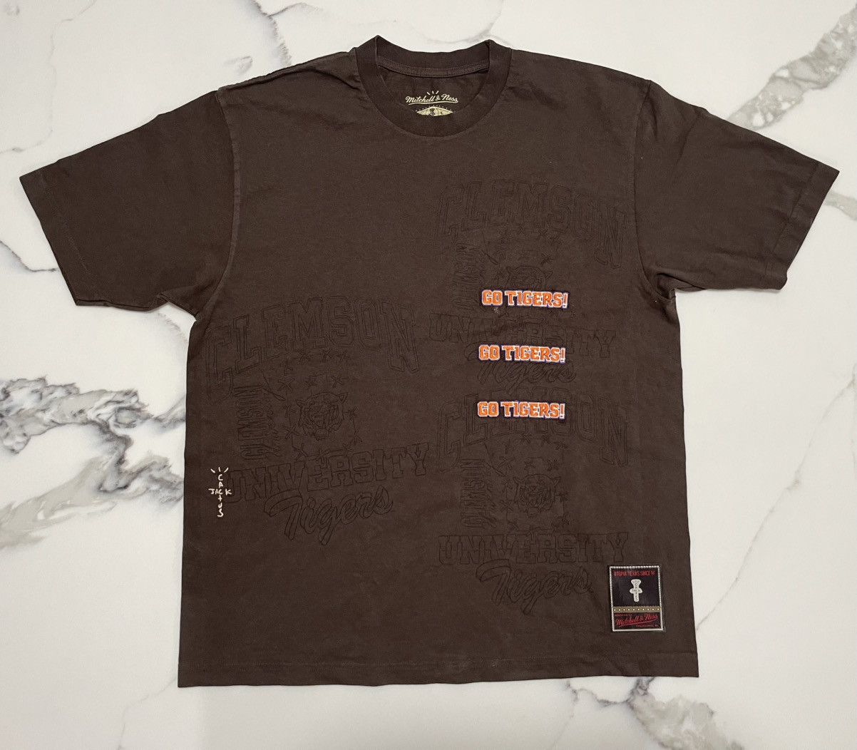 Travis Scott Travis Scott x Clemson Mitchell & Ness Shirt Sz Large NEW Size US L / EU 52-54 / 3 - 1 Thumbnail