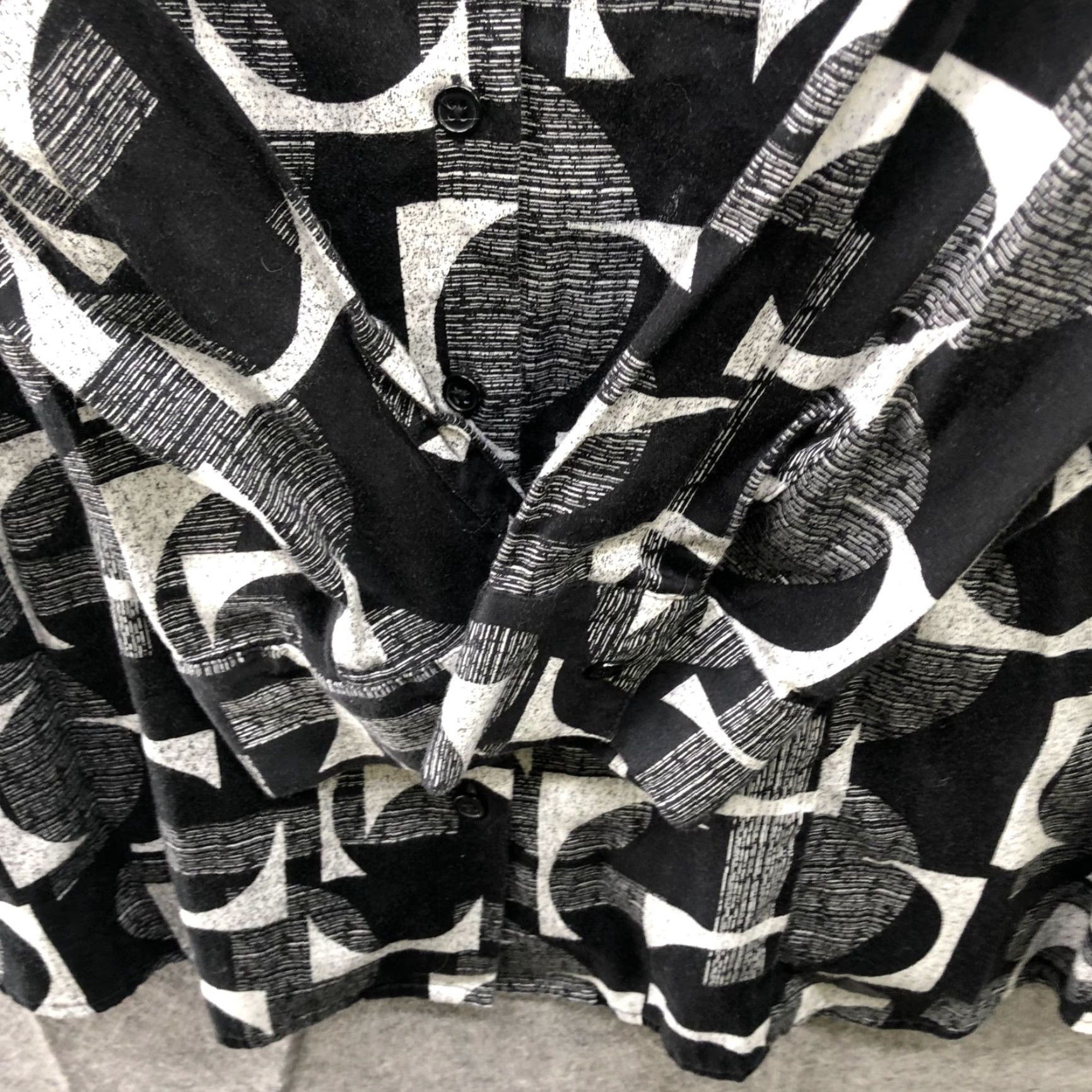 Vintage Chico's Printed Button Down Shirt Womens L Black Long Sleeve Relaxed Button-Up Casual Workwear Geometric Pattern Size L / US 10 / IT 46 - 5 Thumbnail
