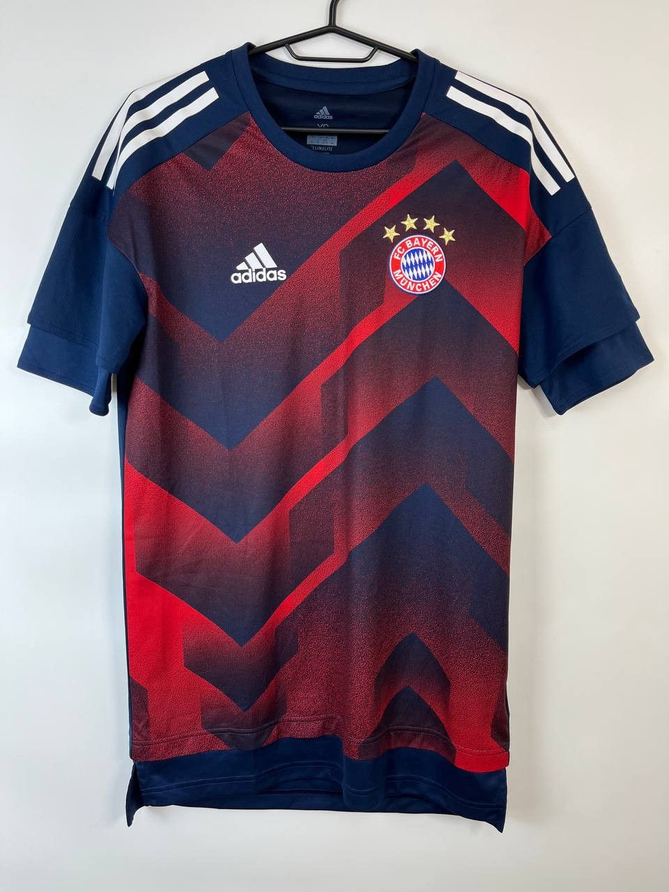 Adidas BAYERN MUNICH 2017/18 TRAINING SHIRT ADIDAS SIZE XS Size US XS / EU 42 / 0 - 1 Thumbnail