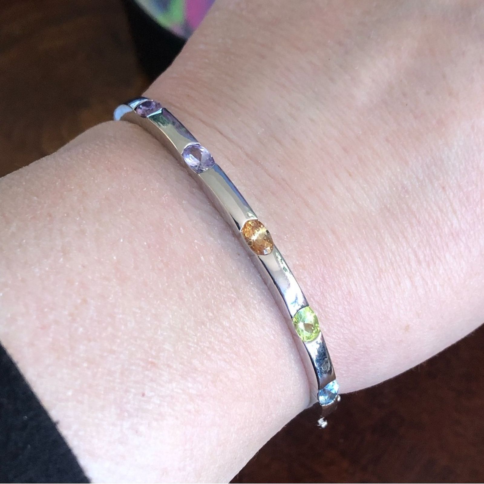 Jewelry Oval colorful glass stone silver bangle bracelet Size ONE SIZE - 8 Thumbnail