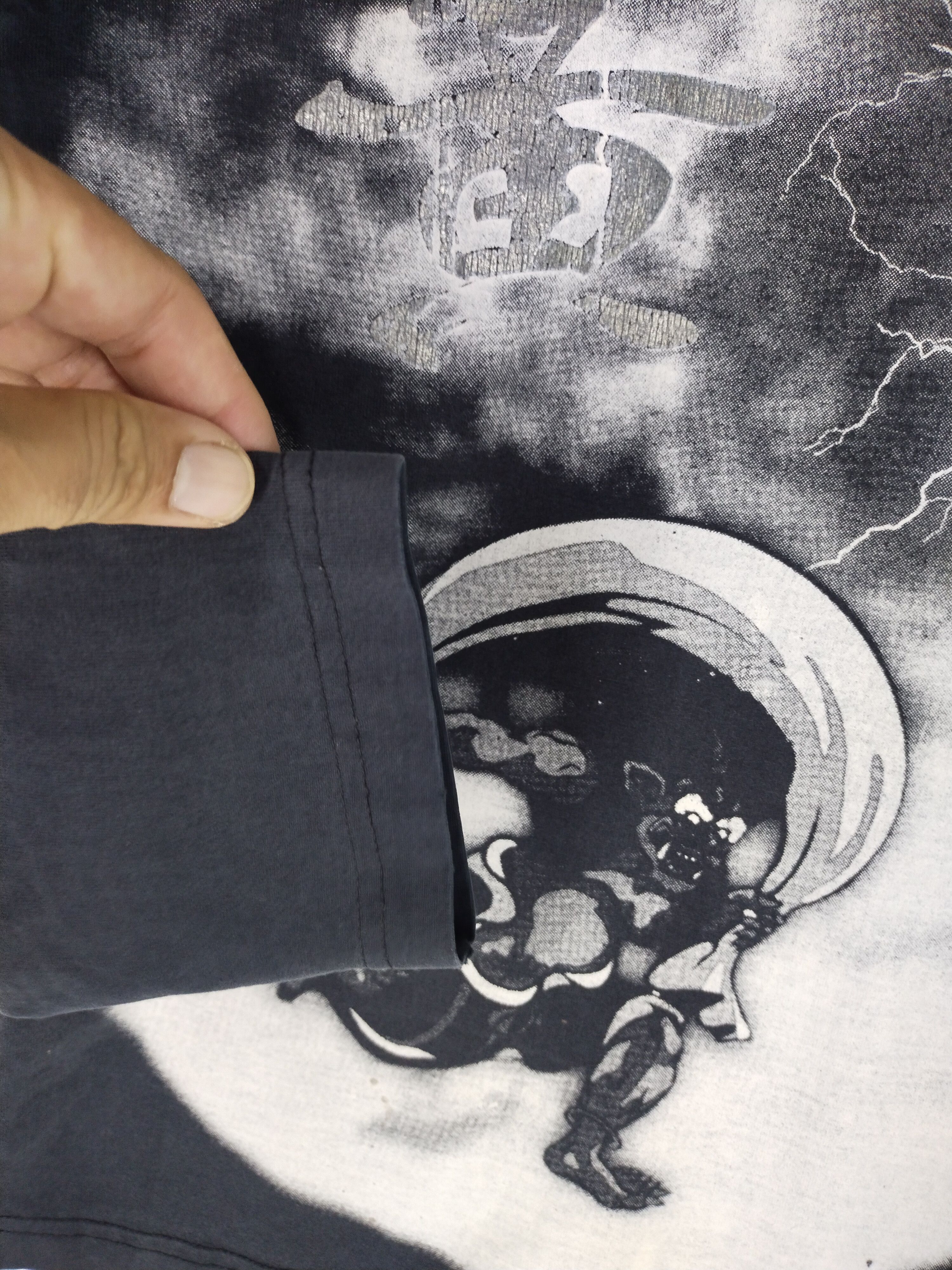 Karakuri Tamashii Vintage Sukajan Karakuri Devil Thunder God of Wind Tee Size US M / EU 48-50 / 2 - 5 Thumbnail