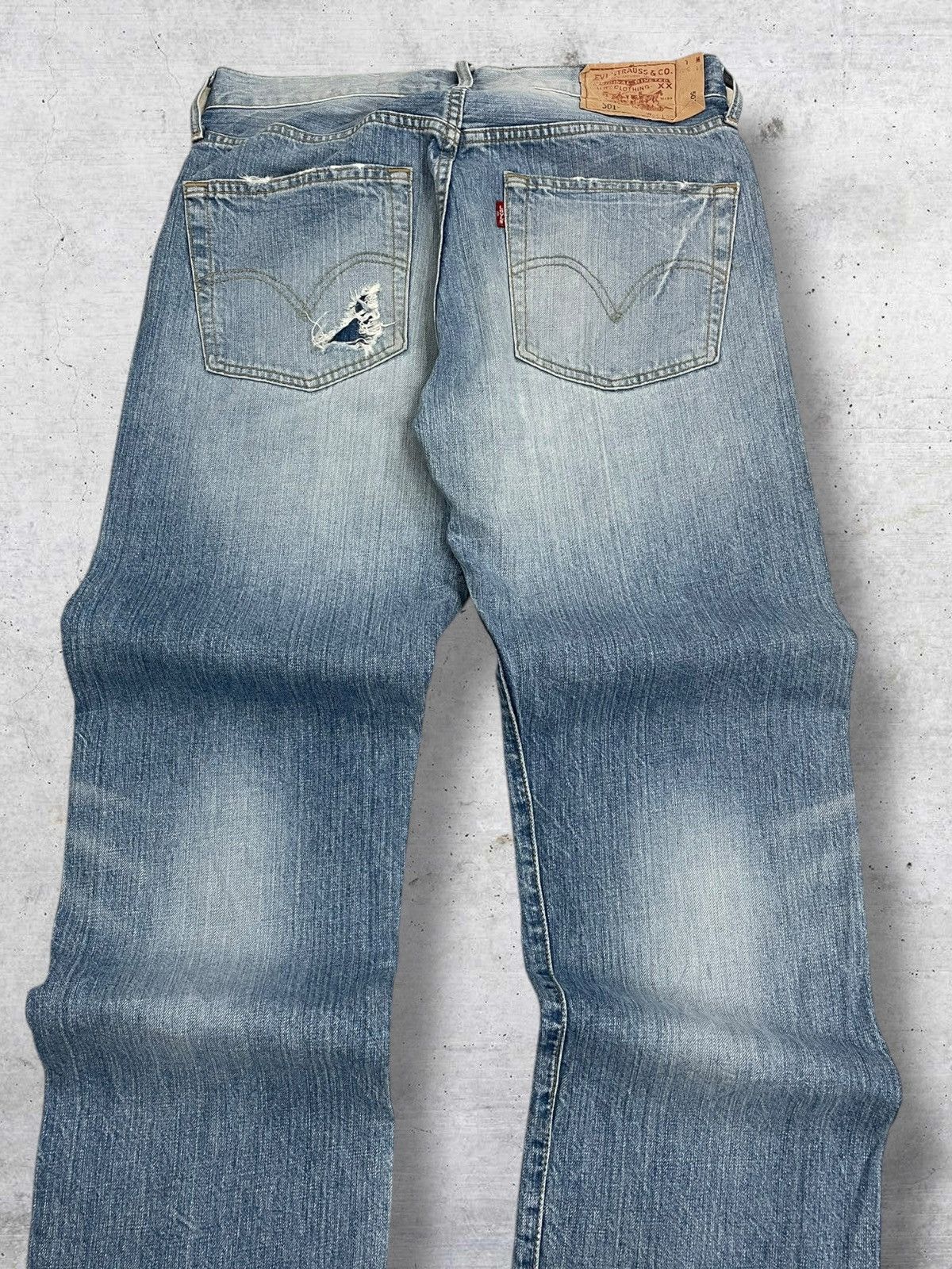 Levi's Vintage Clothing VINTAGE 501 LEVIS USA DESIGNER 90S CLASSIC RIPPED OG DENIM Size US 30 / EU 46 - 14 Thumbnail