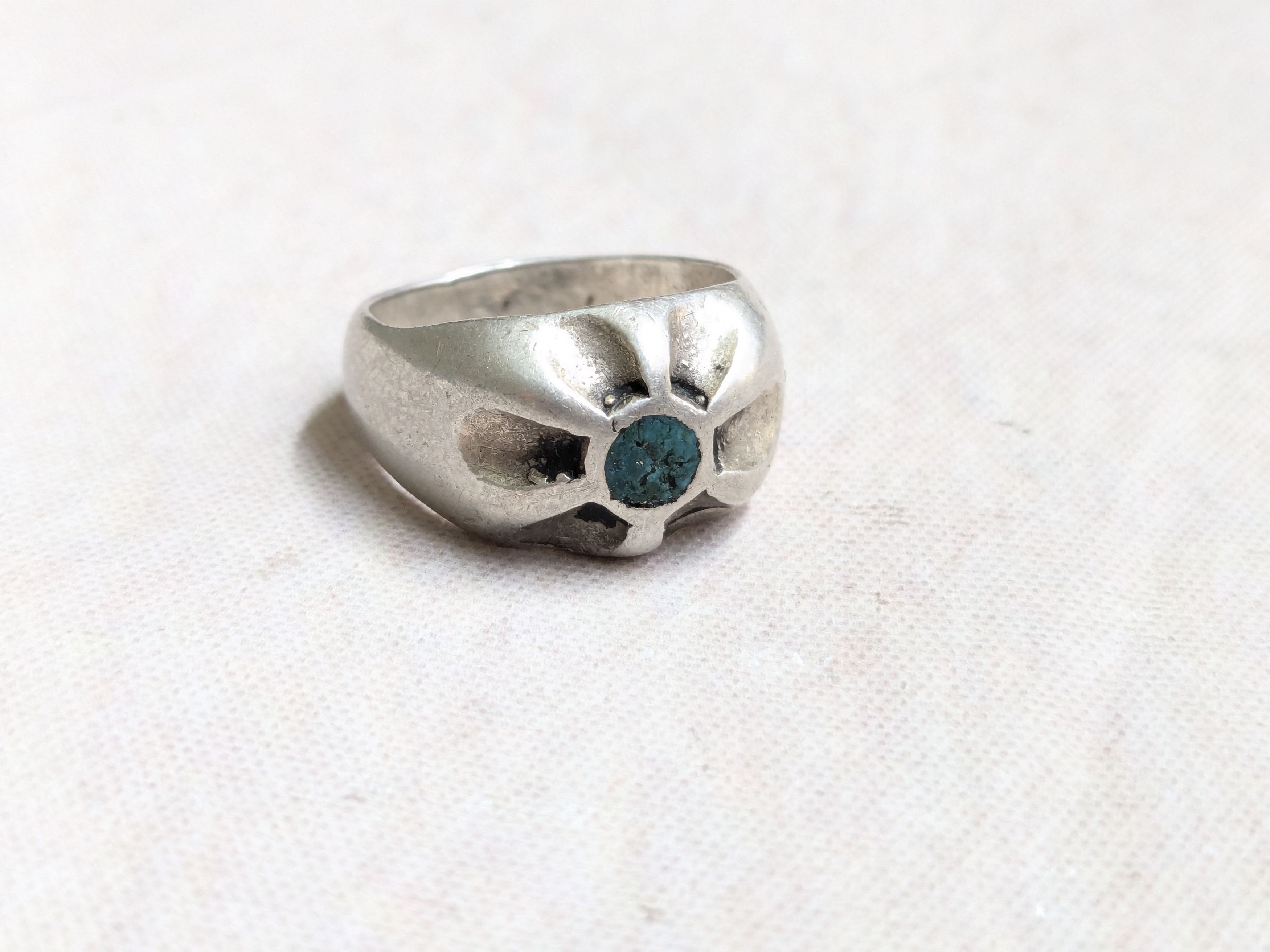 Jewelry × Vintage Vintage Sterling Silver Ring Green Turquoise 8 Native Size ONE SIZE - 1 Thumbnail
