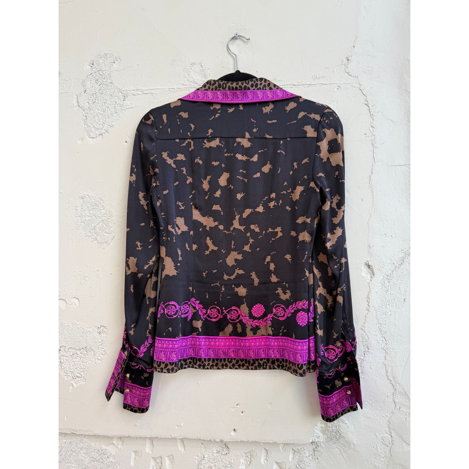 Versace Vintage Versace Print Silk Button Up Shirt Size XS / US 0-2 / IT 36-38 - 2 Thumbnail