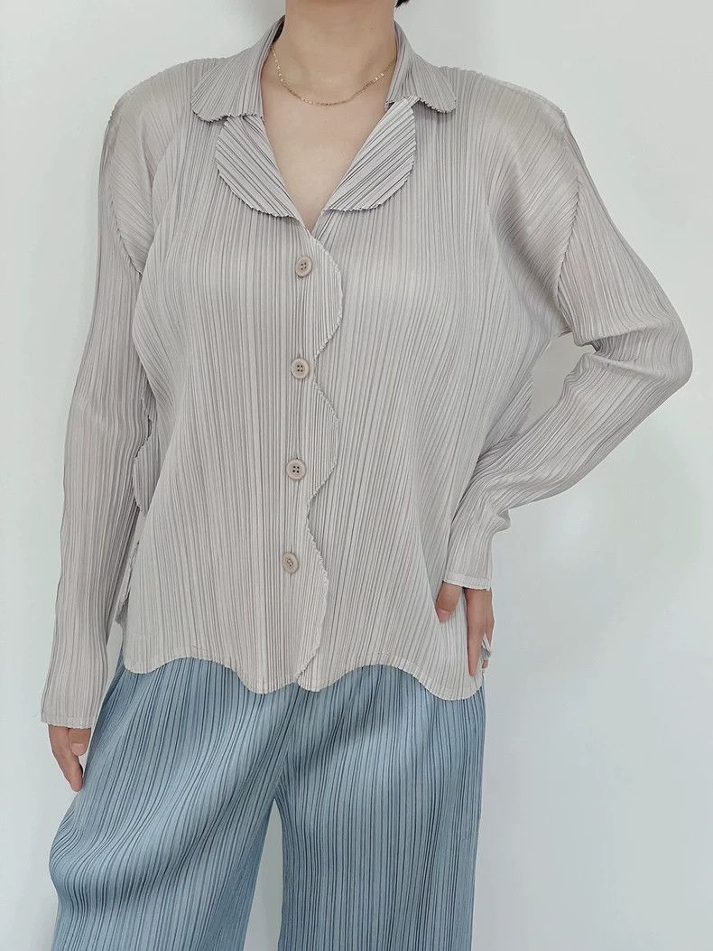 Other Issey Miyake size:3 A grey pleated cardigan coat Size S / US 4 / IT 40 - 1 Thumbnail
