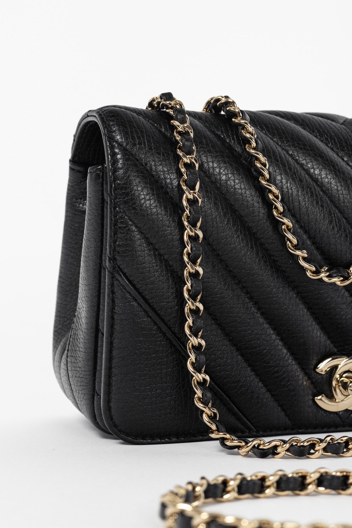 Chanel Chanel 17B Small Chevron Statement Mini Rectangle Flap Bag Size ONE SIZE - 7 Thumbnail