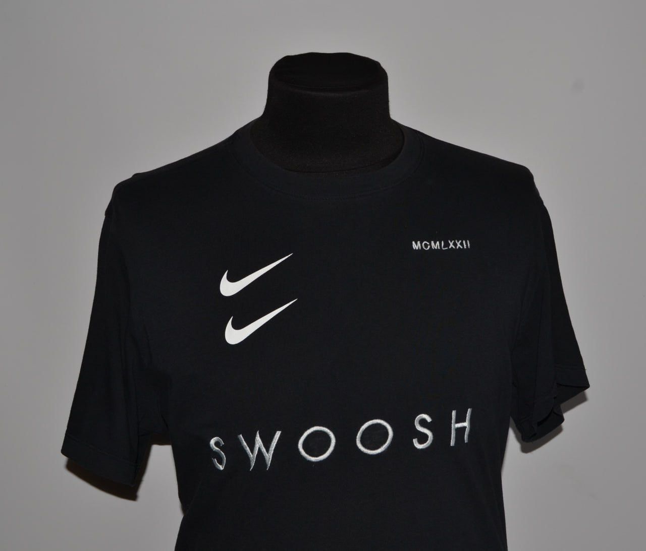 Nike Nike Swoosh T-Shirt Size XL Size US XL / EU 56 / 4 - 2 Thumbnail