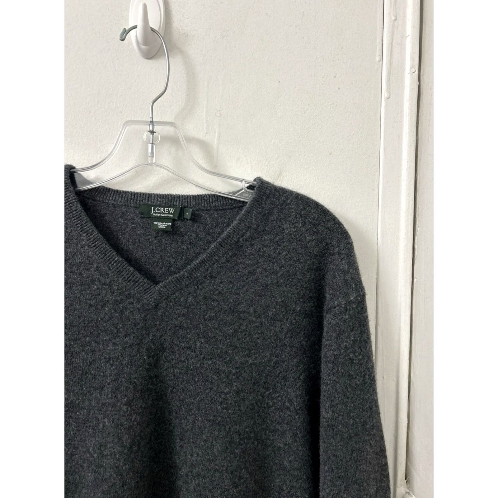 J.Crew J Crew Cashmere Sweater Mens Large Charcoal Grey V Neck Pullover L/S Italian Size US L / EU 52-54 / 3 - 4 Thumbnail