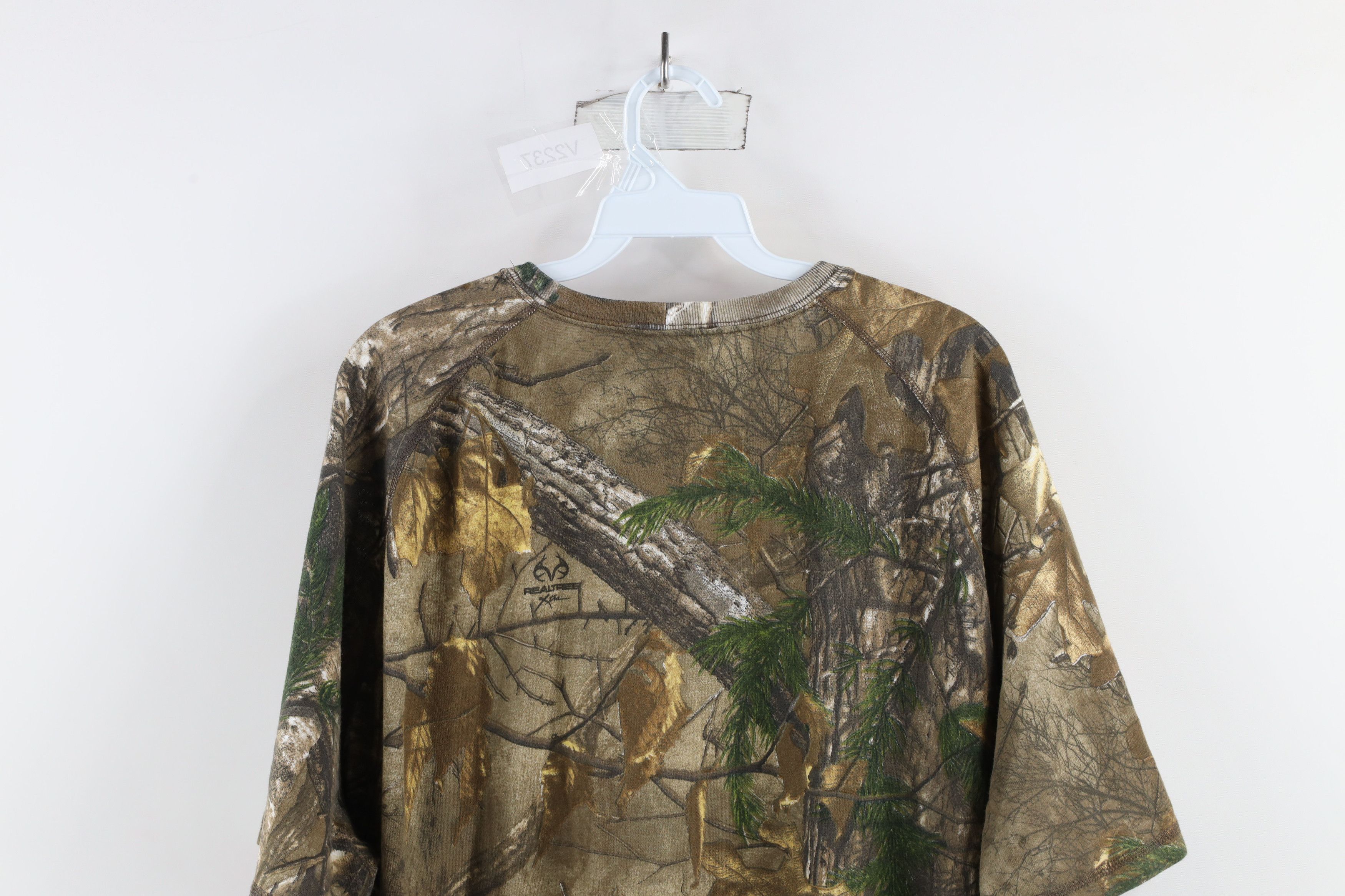 Carhartt × Vintage Vintage Carhartt Faded Spell Out Realtree Camouflage T-Shirt Size US XXL / EU 58 / 5 - 11 Thumbnail