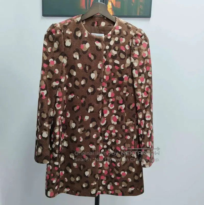 Valentino Valentino Women's Khaki Print Coat . Size M / US 6-8 / IT 42-44 - 1 Thumbnail