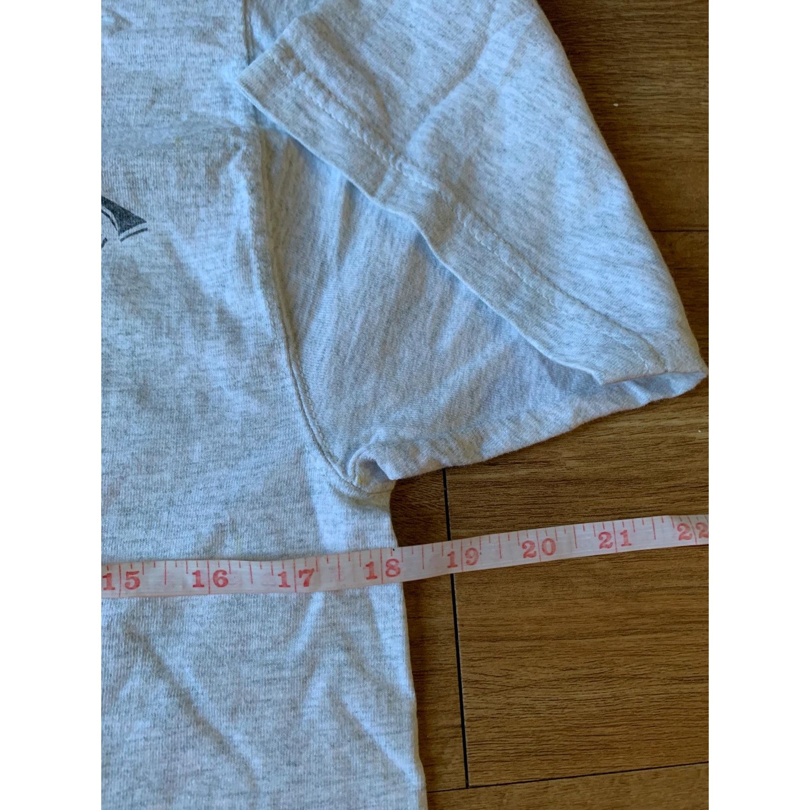 Fruit Of The Loom Vintage Lake Erie T shirt size medium 1990s 80s Size US XS / EU 42 / 0 - 4 Thumbnail