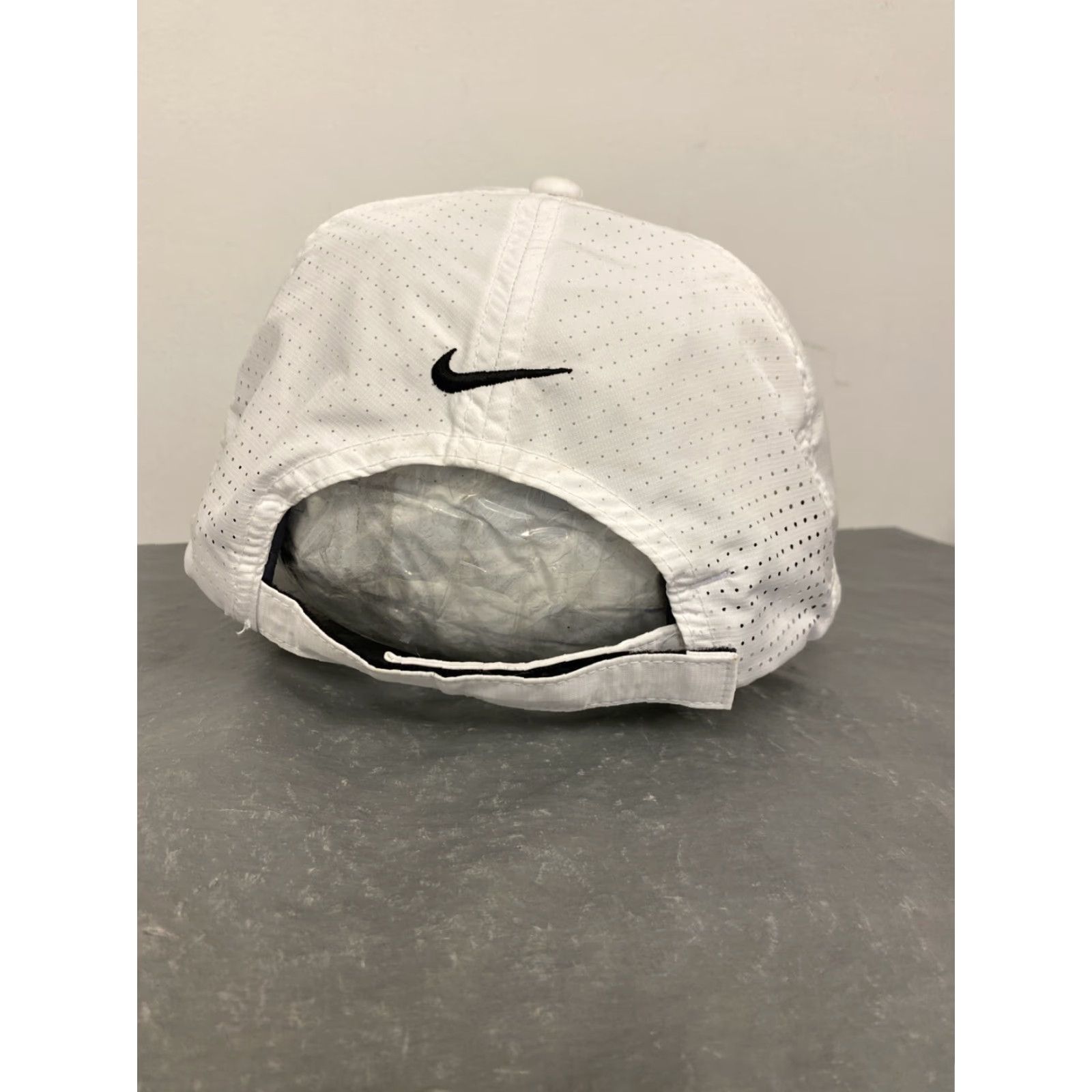 Nike Nike Hat Men’s Baseball Cap Adjustable Golf Swoosh Heritage/905 White One Size Classic 90s Streetwear Casual Sportswear Logo Cap Size ONE SIZE - 5 Thumbnail