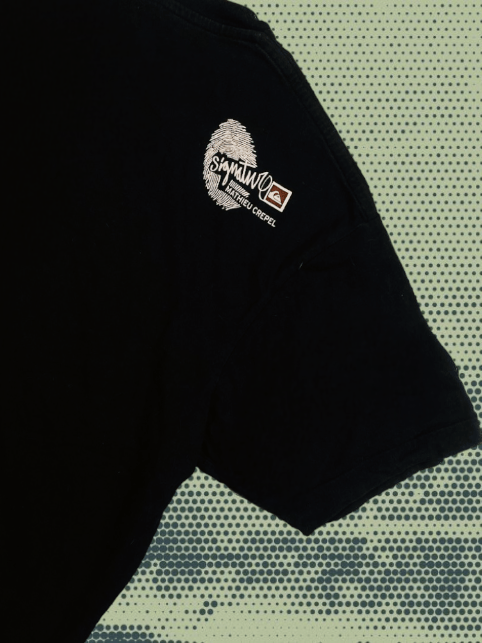Quicksilver × Vintage Vintage y2k QuikSilver Skate Surf Big Logo Hand T shirt Size US L / EU 52-54 / 3 - 3 Thumbnail