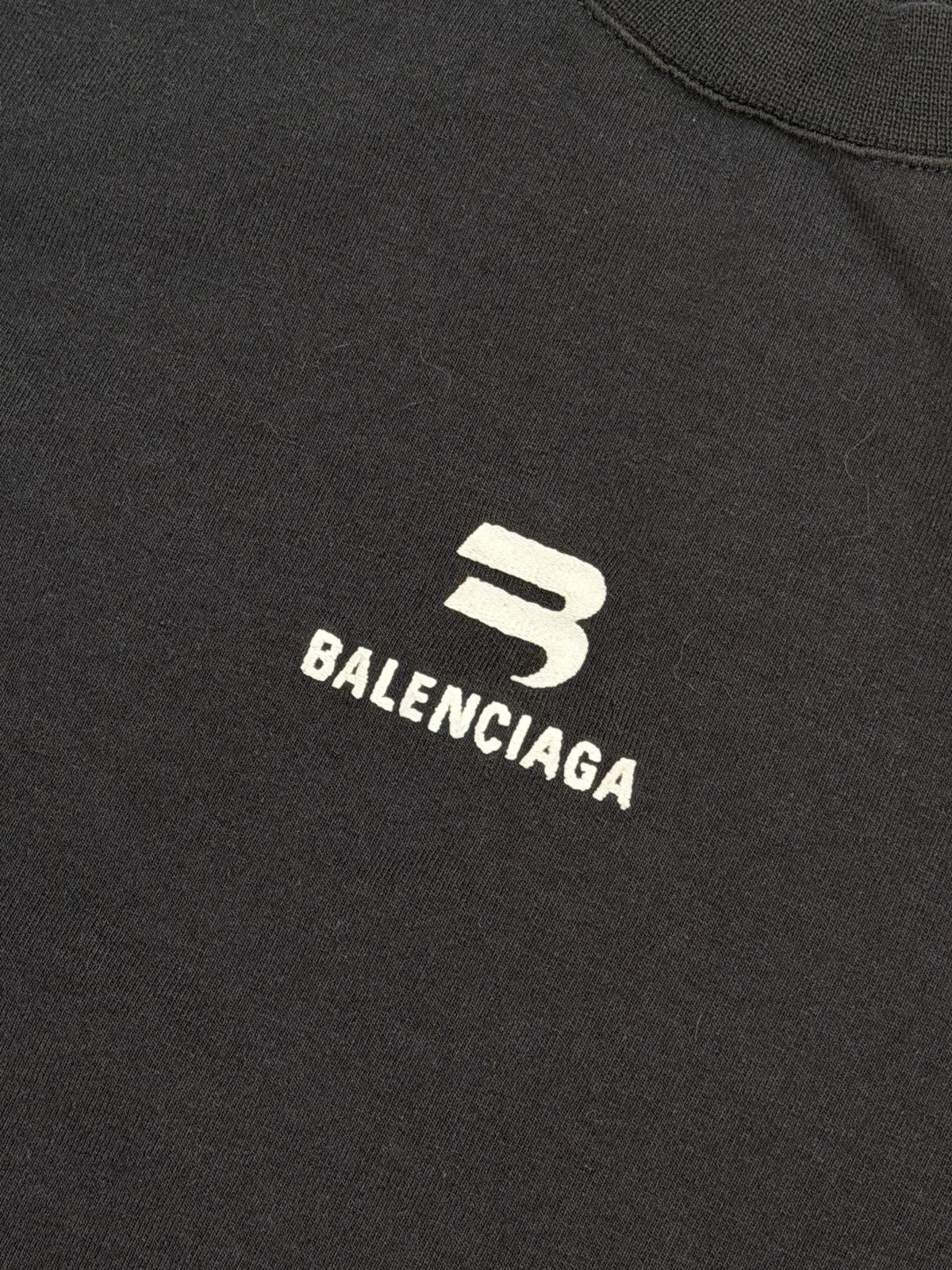 Balenciaga Balenciaga Sporty B Embroidery Shrunk Navy Tee Shirt Size US XXS / EU 40 - 4 Thumbnail