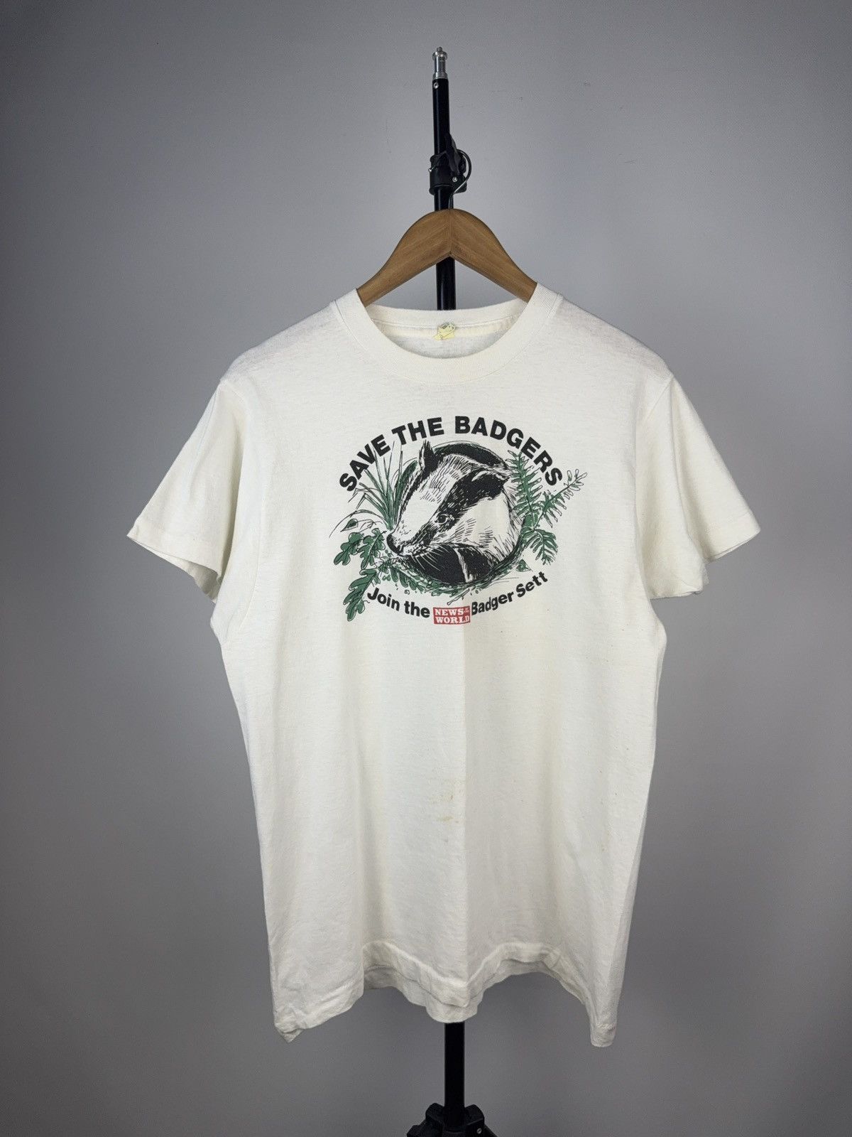 Vintage Vintage 90s Retro Save The BADGERS rare Tee Shirt Size US L / EU 52-54 / 3 - 1 Thumbnail