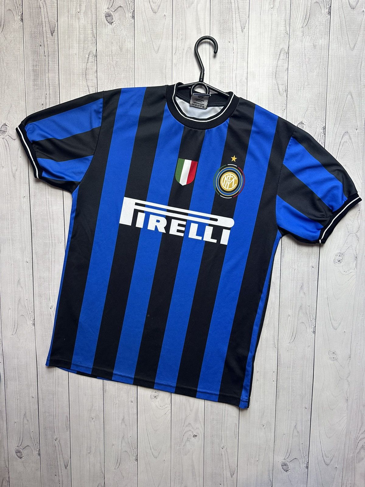 Vintage Vintage Inter Milan soccer jersey 22 Milito rare official M Size US M / EU 48-50 / 2 - 2 Thumbnail